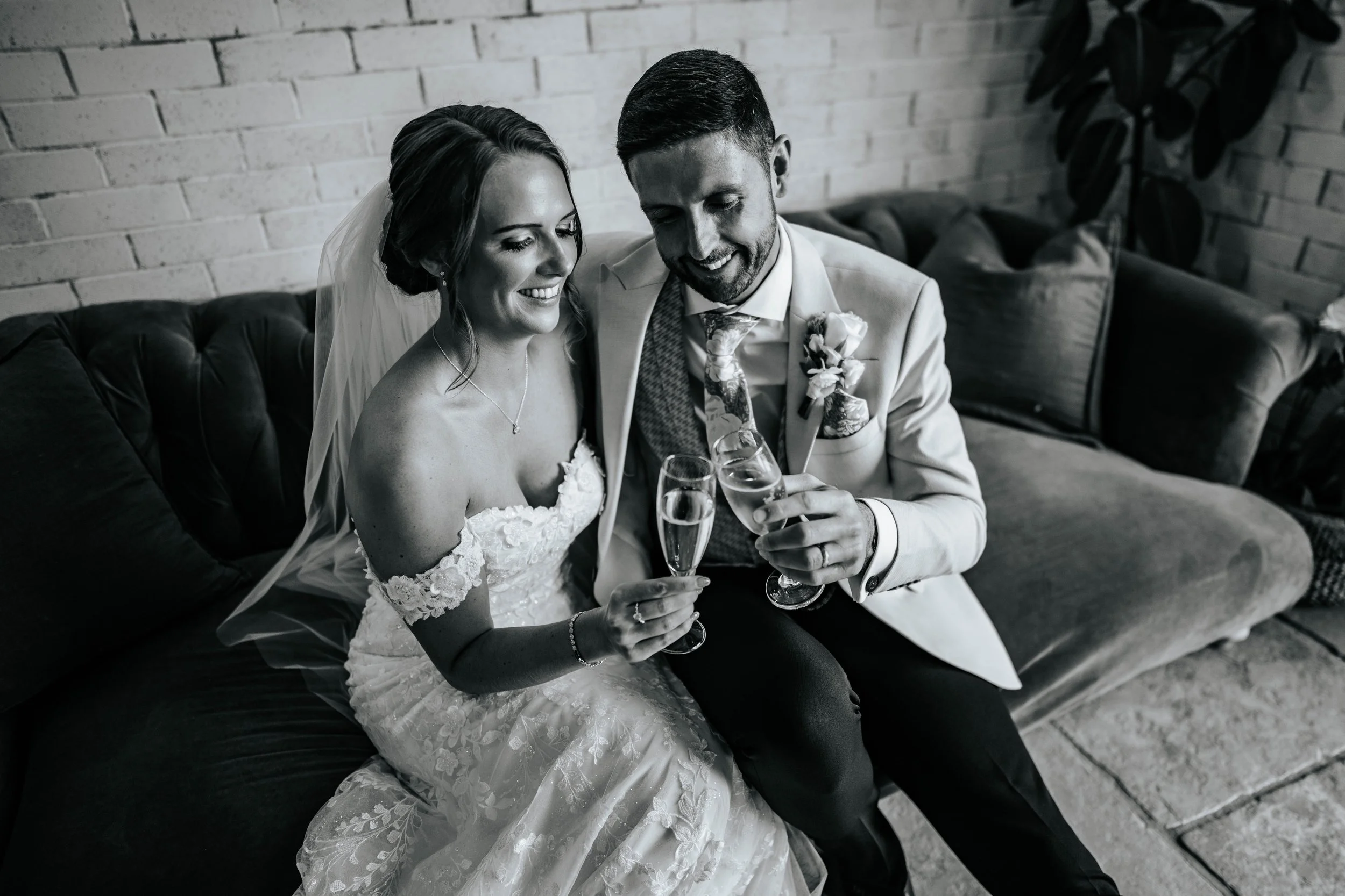 Daniel & Emily -- Eden Barn-331.jpg