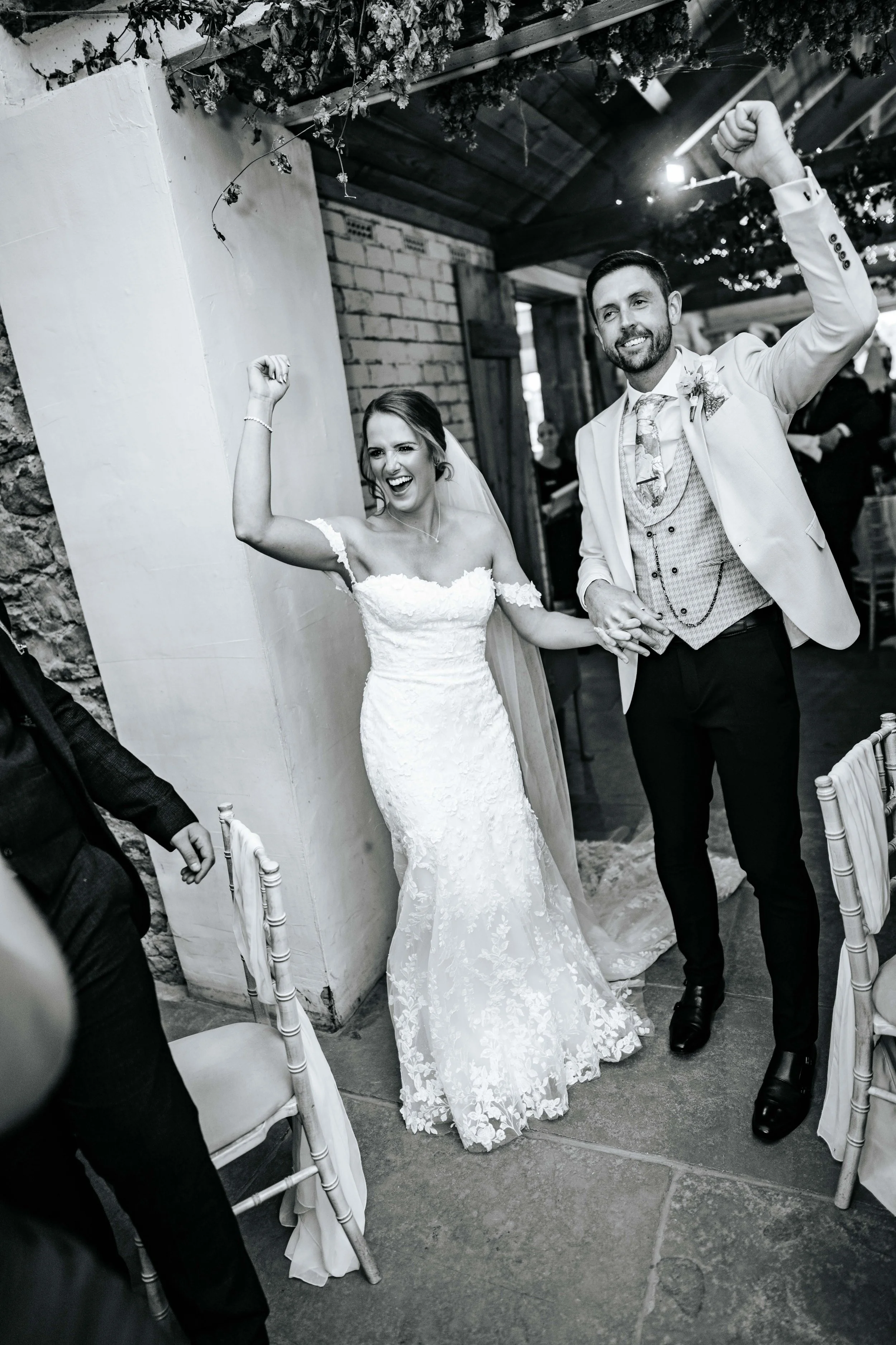 Daniel & Emily -- Eden Barn-336.jpg