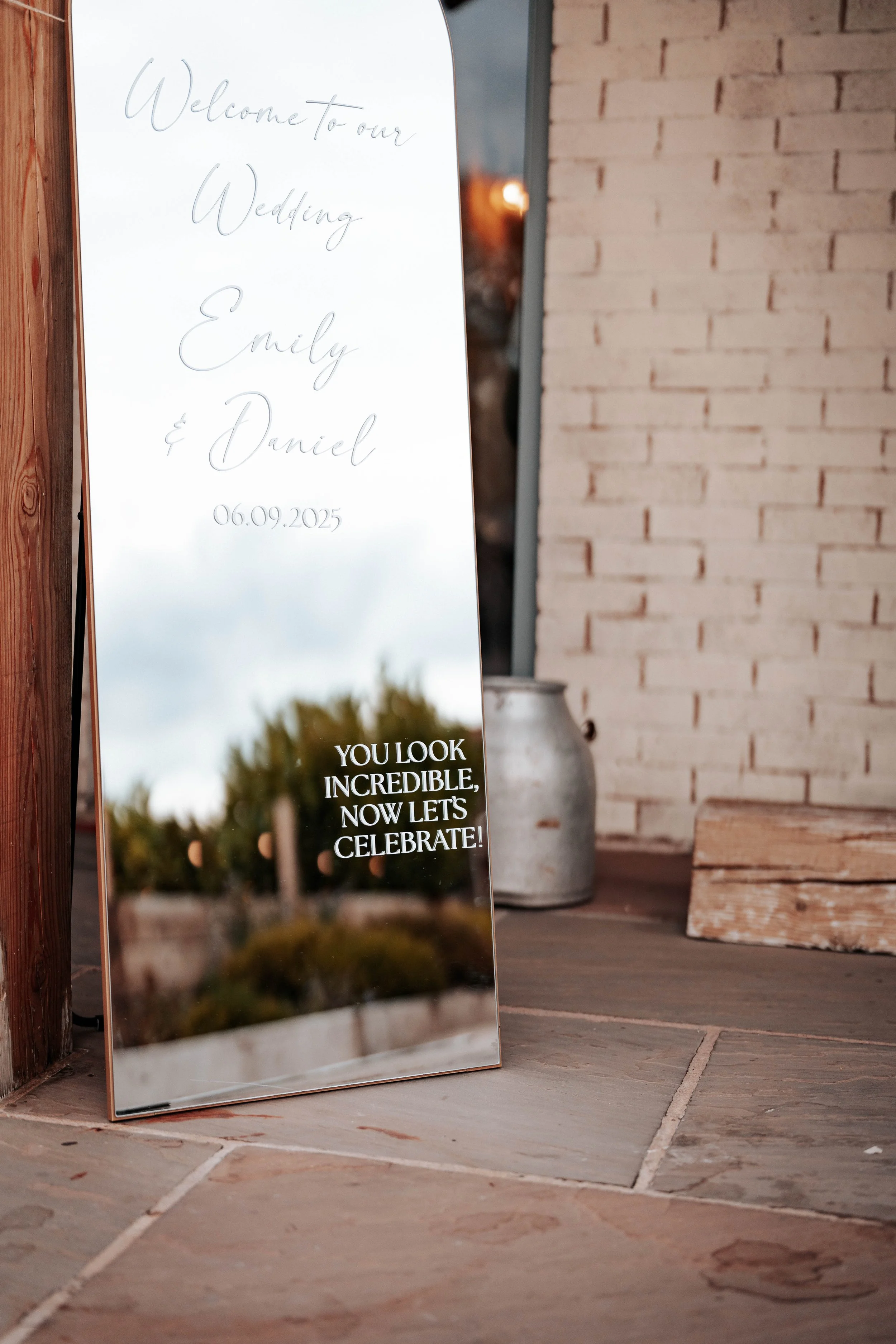 Daniel & Emily -- Eden Barn-347.jpg