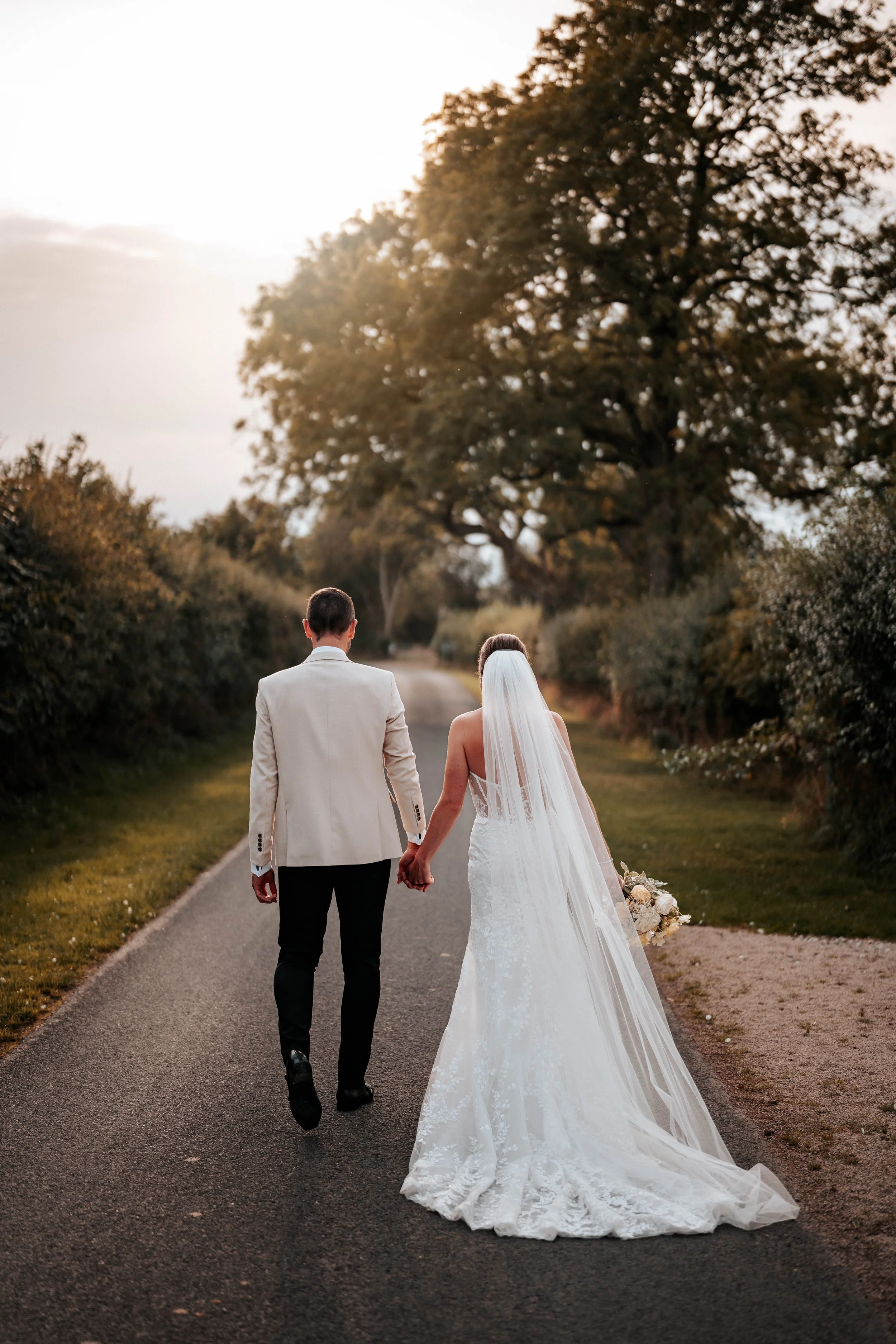 Daniel & Emily -- Eden Barn-376.jpg