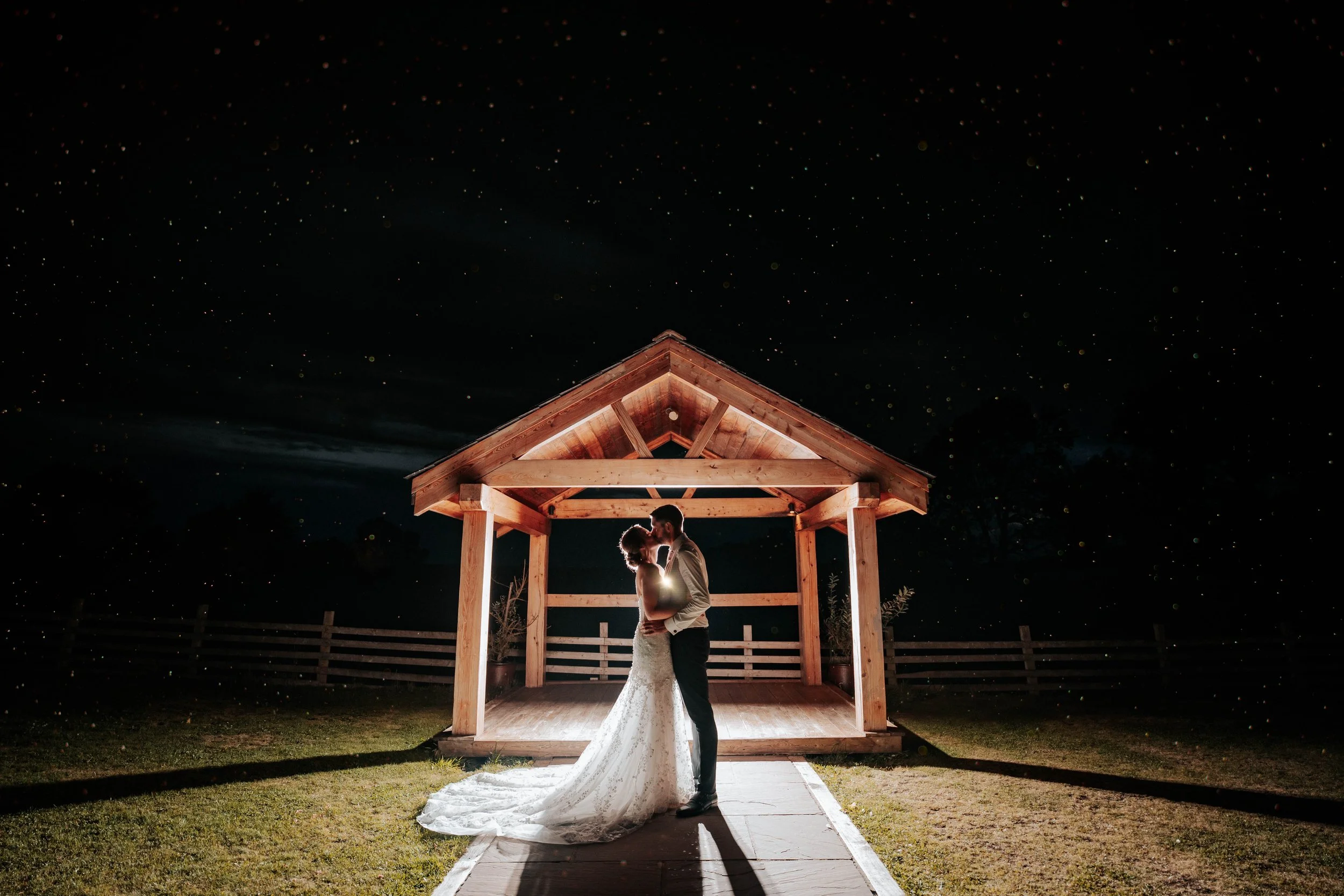 Daniel & Emily -- Eden Barn-528.jpg