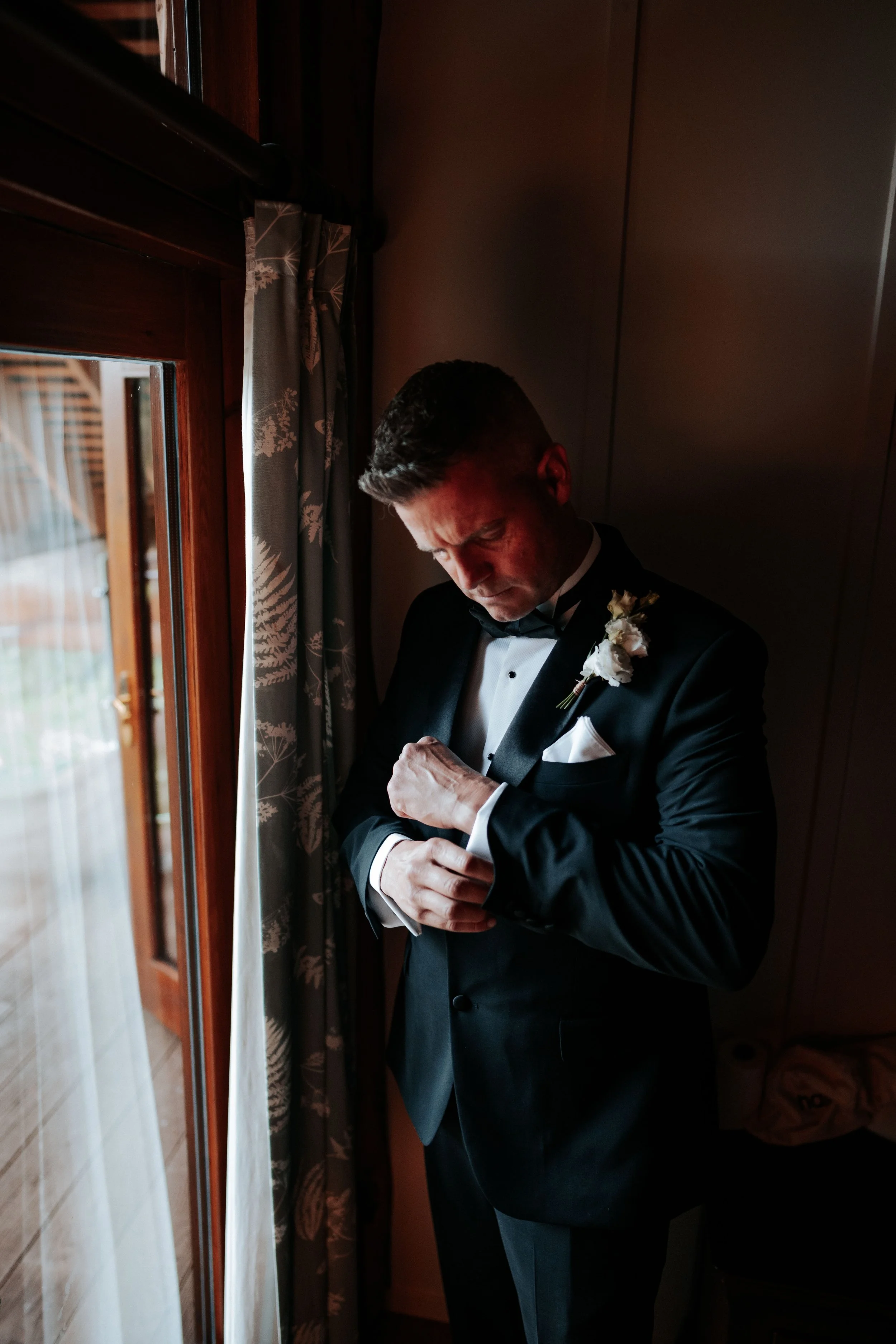 Daryl & Jamie-Emma -- Hidden River Barn-21.jpg