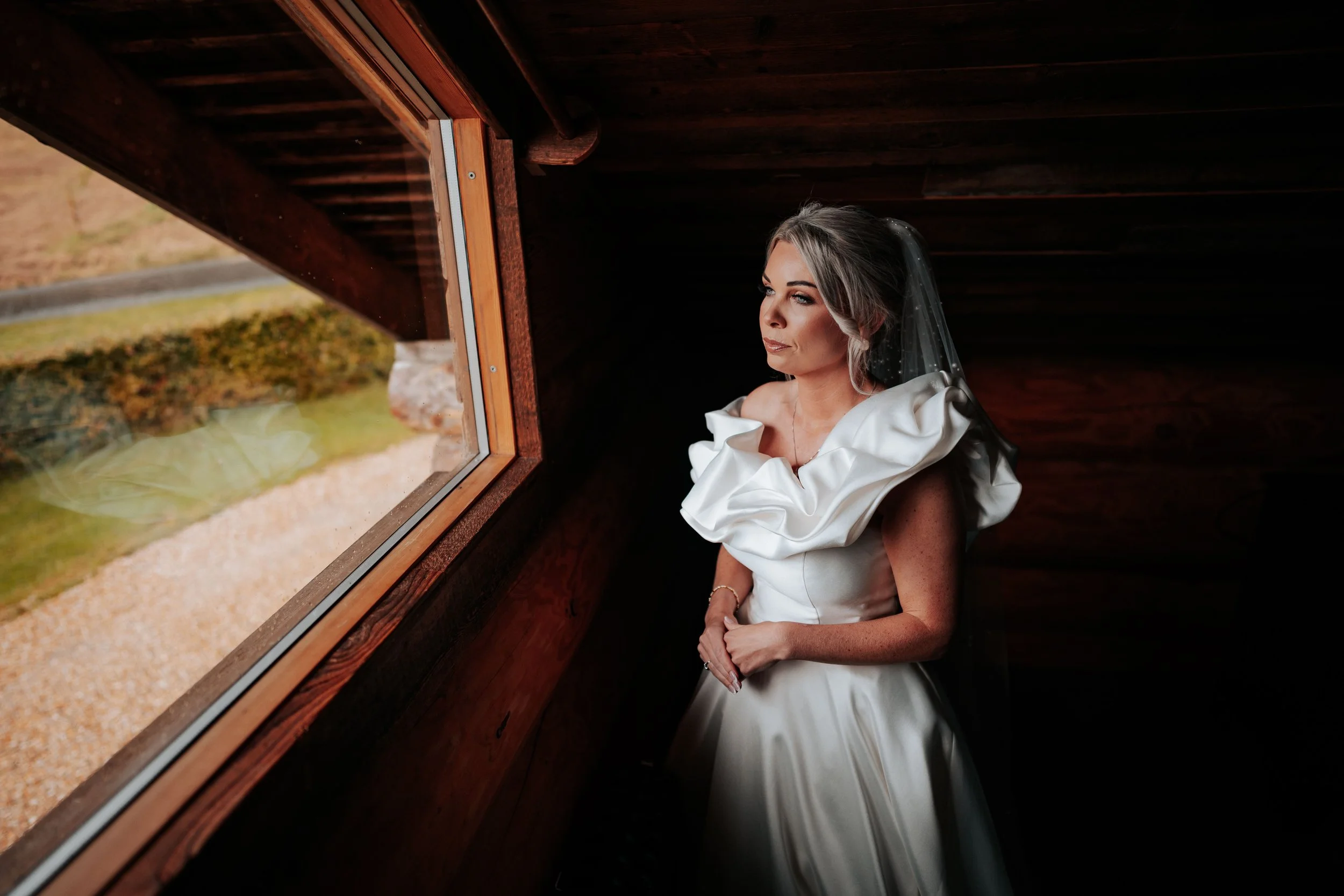 Daryl & Jamie-Emma -- Hidden River Barn-27.jpg