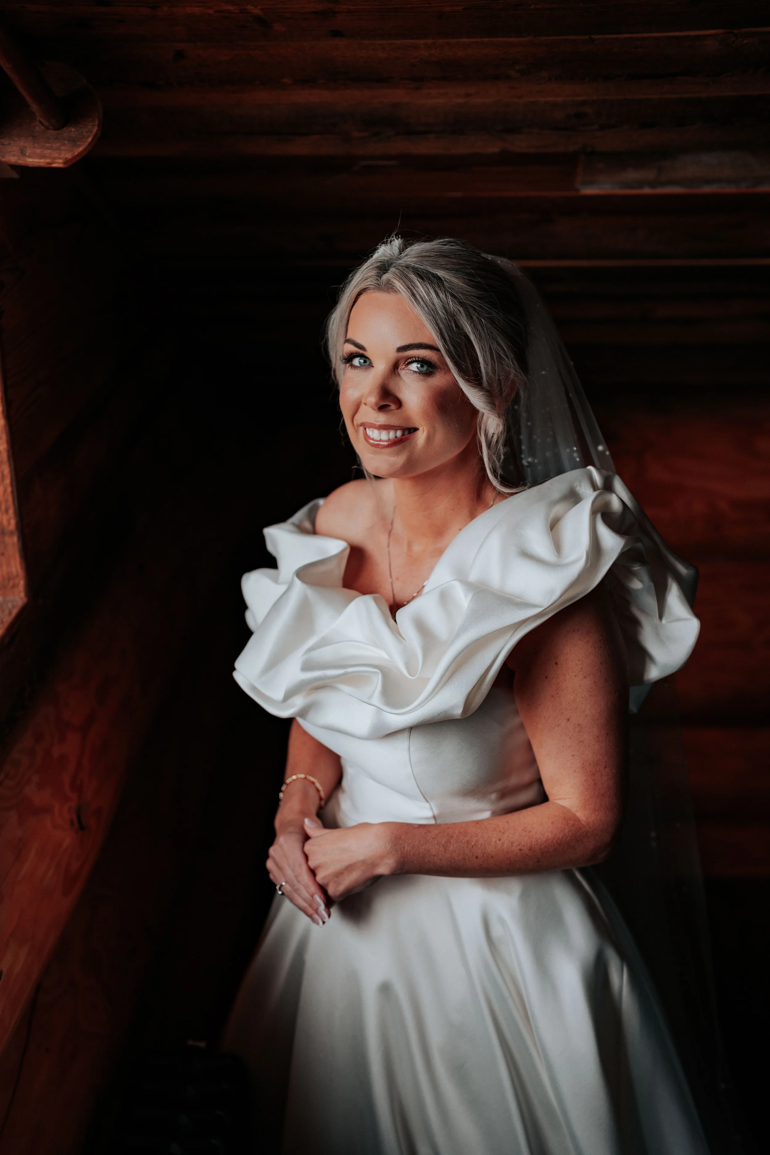 Daryl & Jamie-Emma -- Hidden River Barn-28.jpg