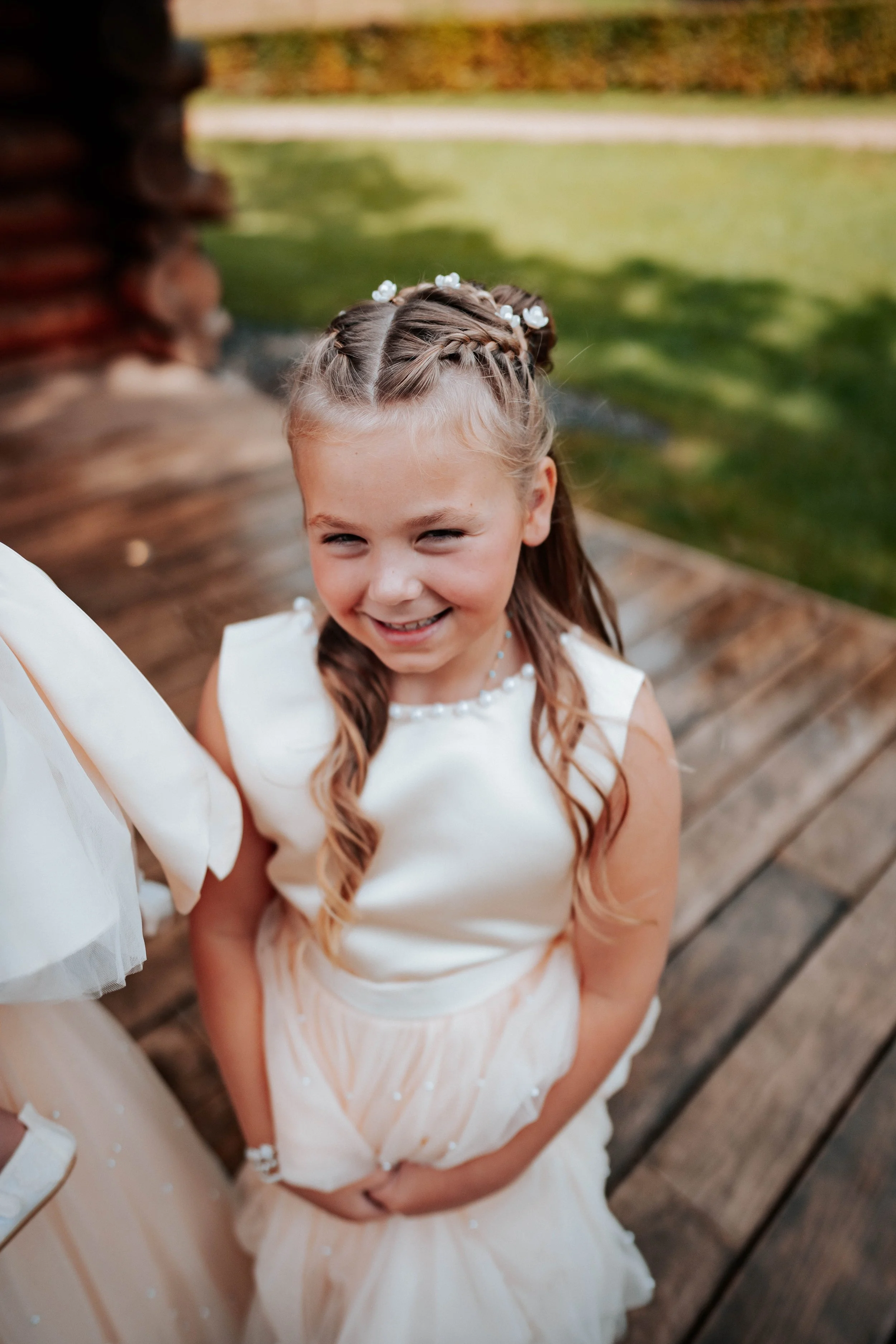 Daryl & Jamie-Emma -- Hidden River Barn-32.jpg