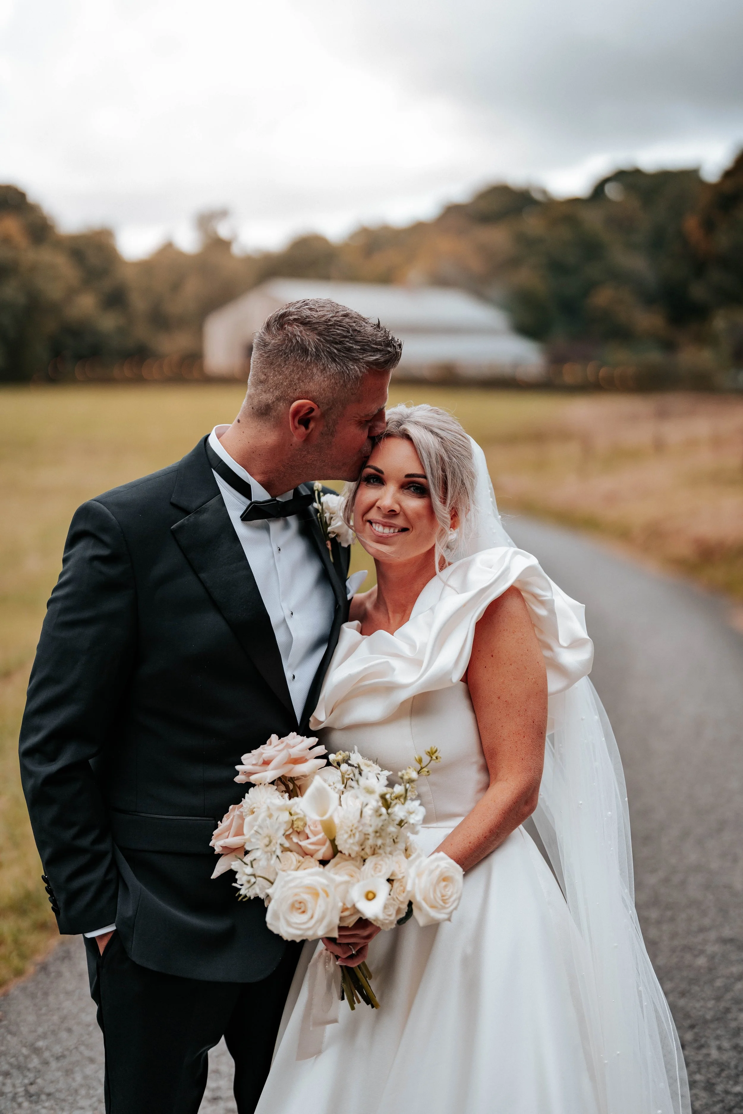 Daryl & Jamie-Emma -- Hidden River Barn-170.jpg
