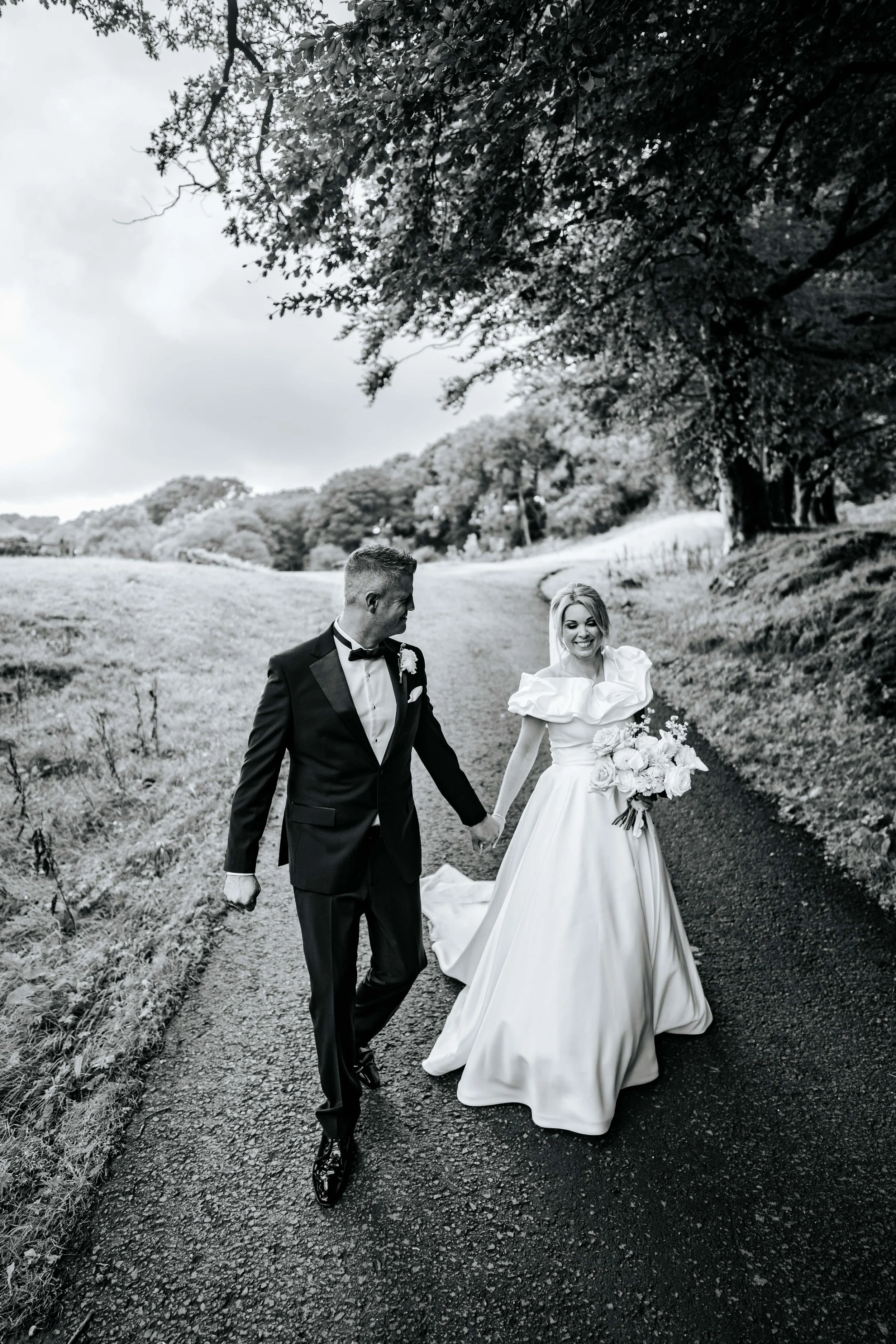 Daryl & Jamie-Emma -- Hidden River Barn-176.jpg