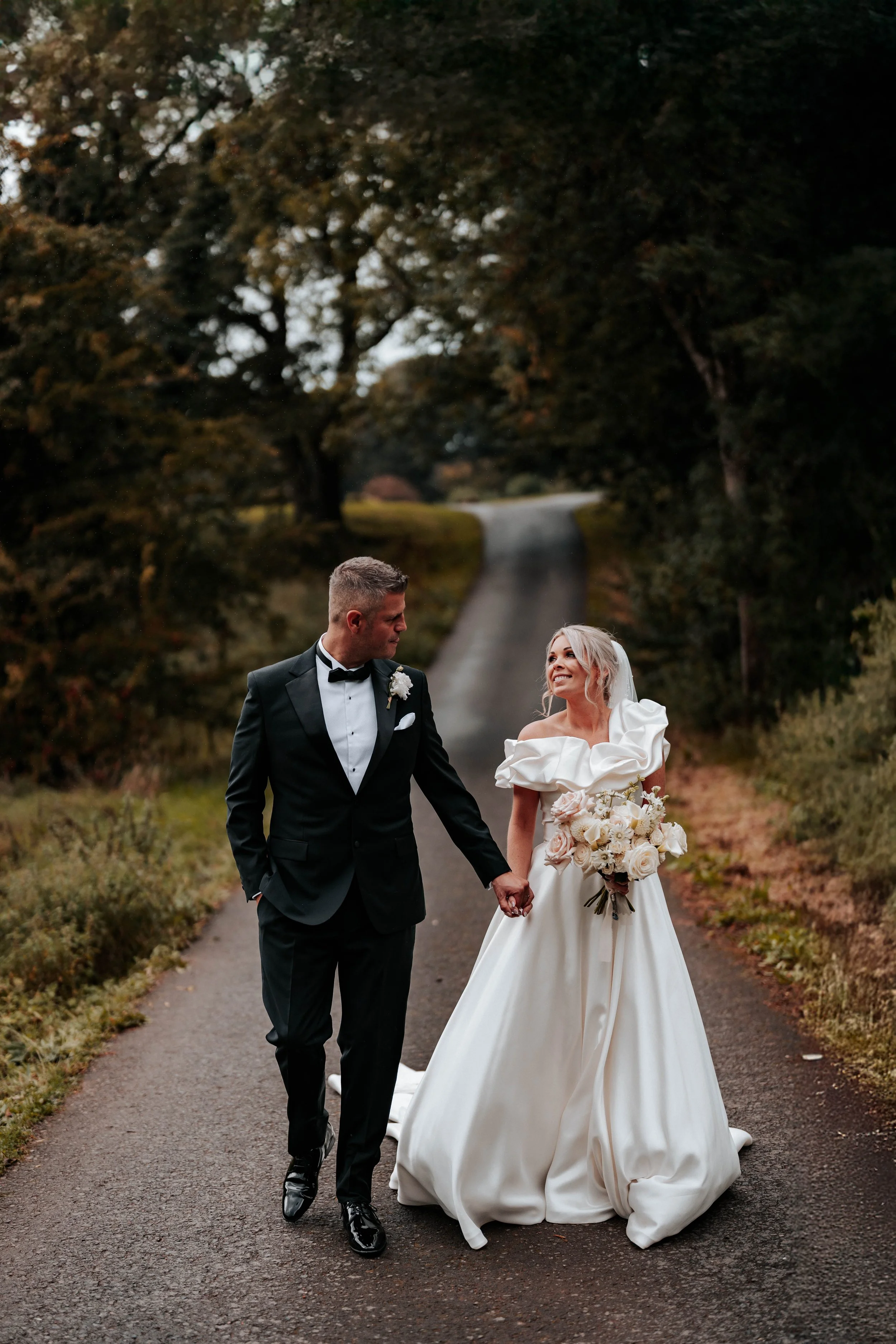 Daryl & Jamie-Emma -- Hidden River Barn-184.jpg