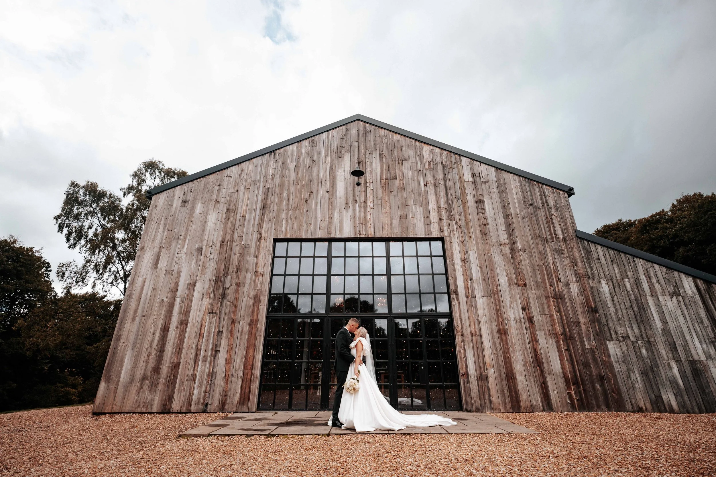Daryl & Jamie-Emma -- Hidden River Barn-200.jpg