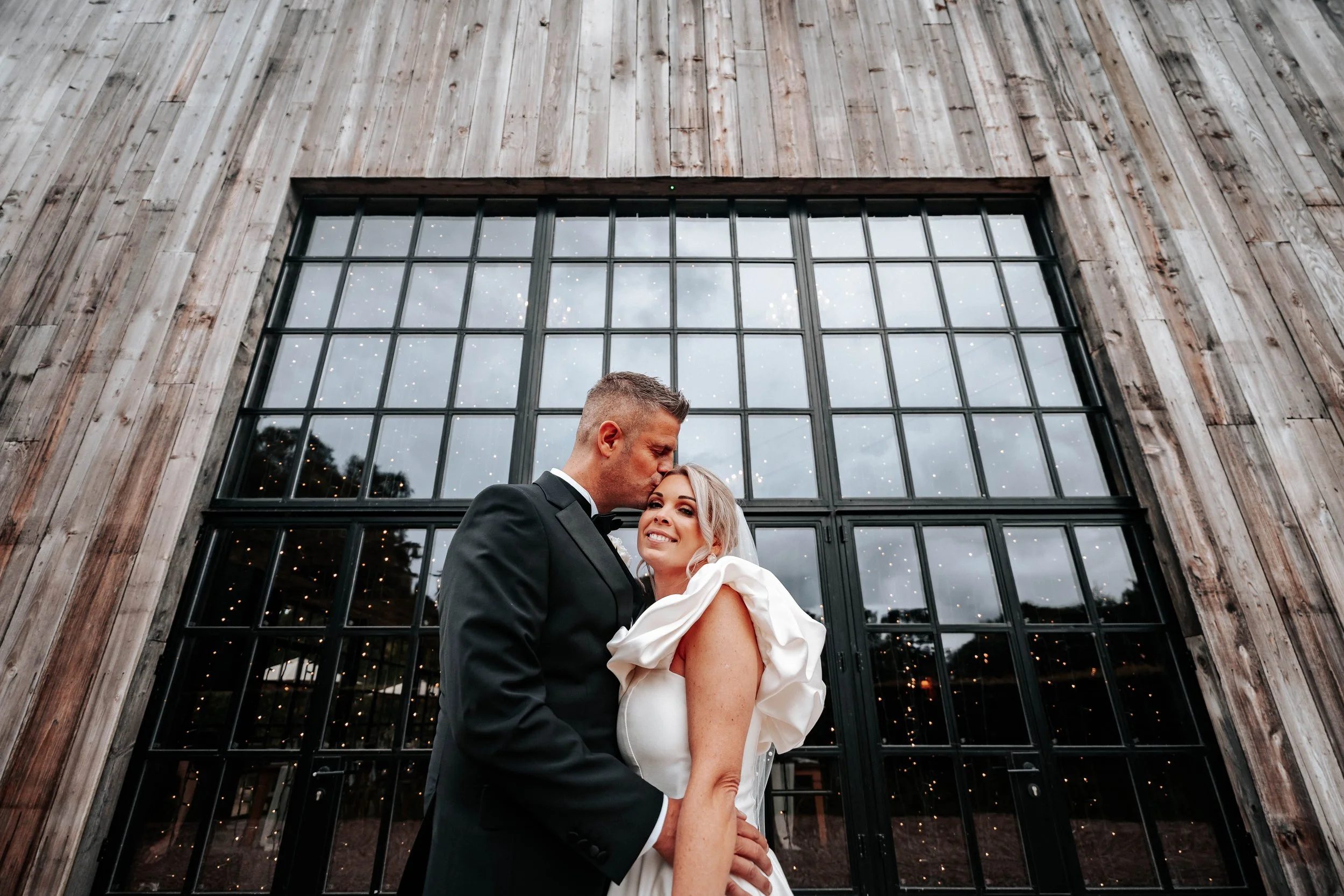 Daryl & Jamie-Emma -- Hidden River Barn-202.jpg