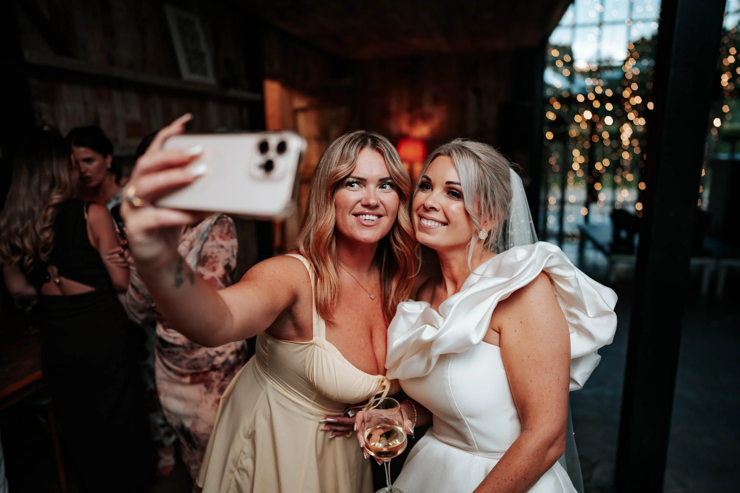 Daryl & Jamie-Emma -- Hidden River Barn-255.jpg