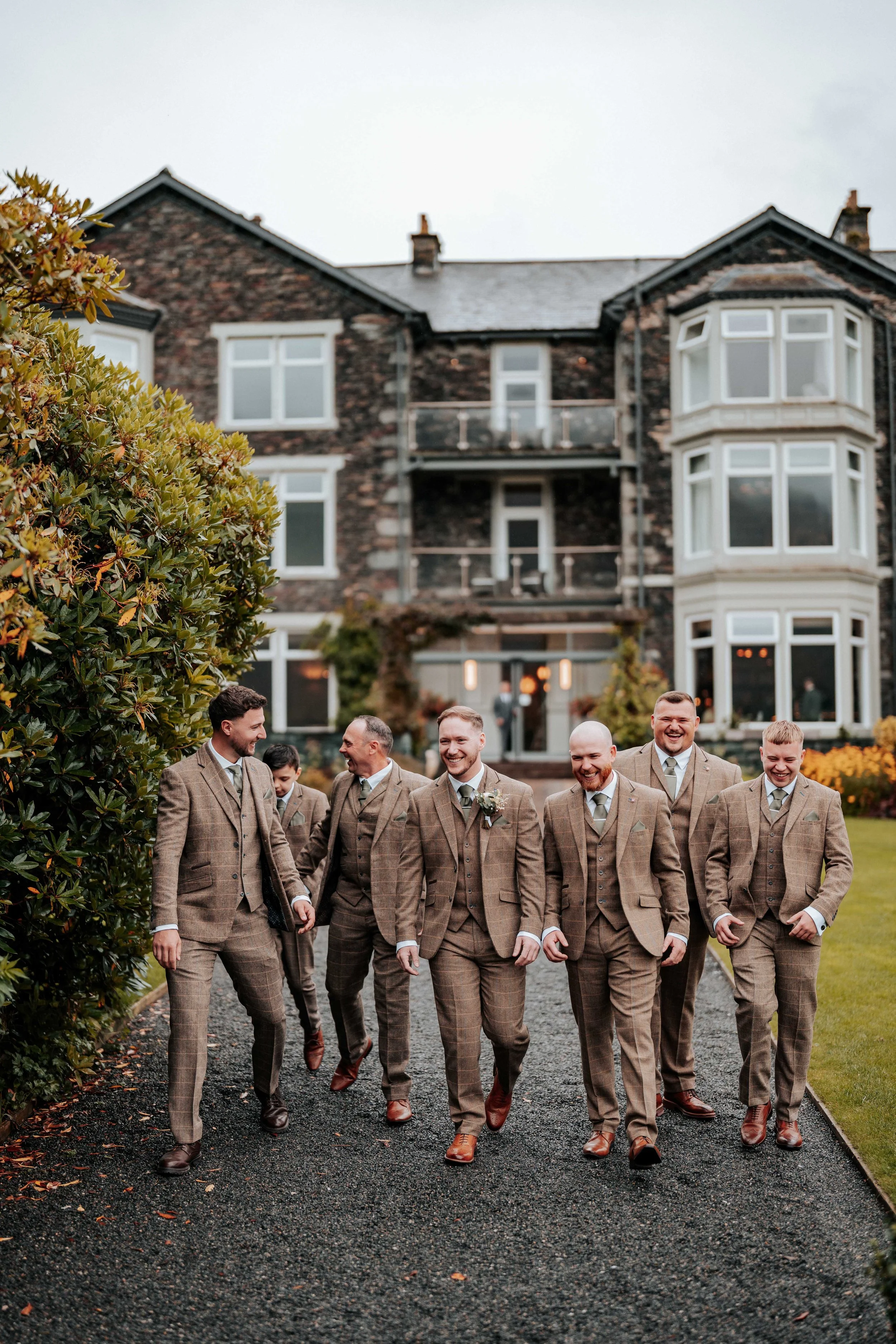 Declan & Nicole -- Inn On The Lake-49.jpg