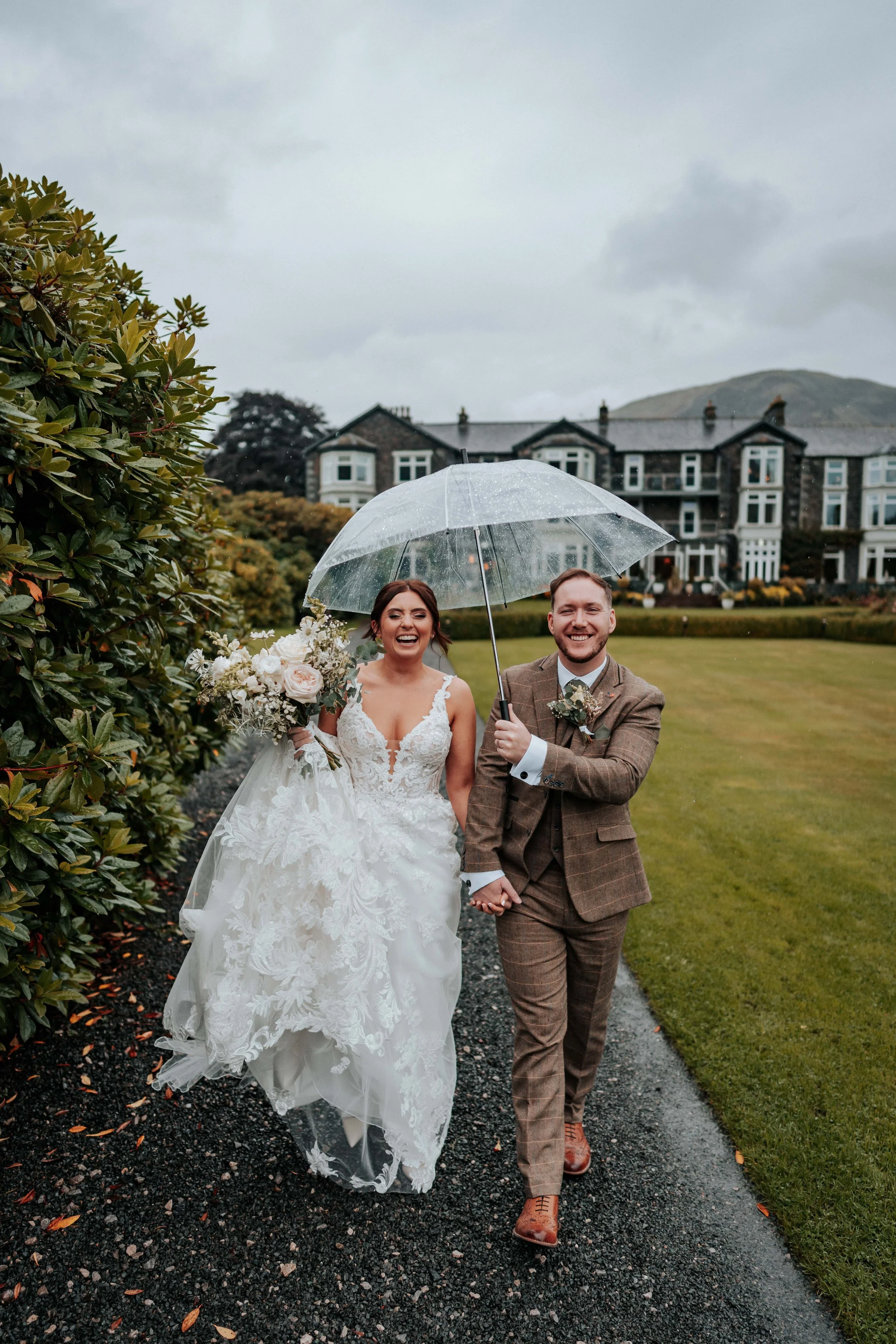 Declan & Nicole -- Inn On The Lake-190.jpg