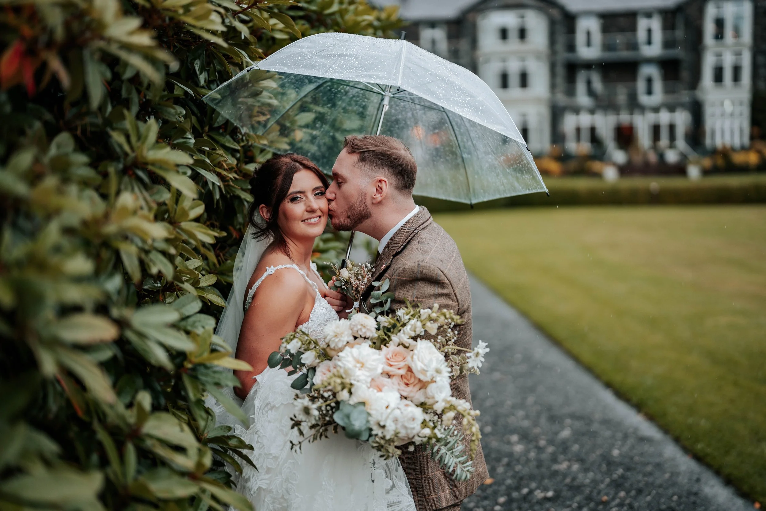 Declan & Nicole -- Inn On The Lake-195.jpg