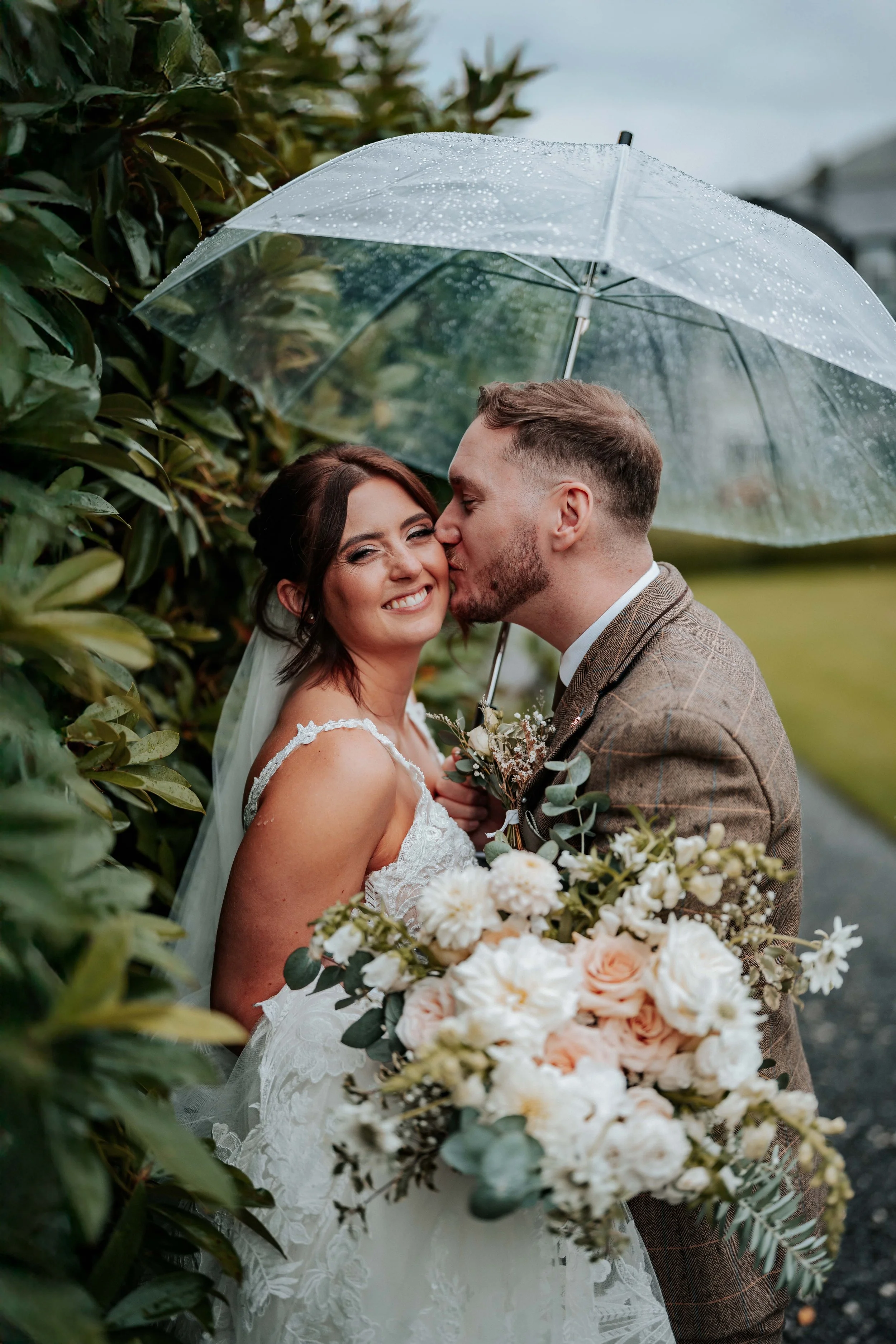 Declan & Nicole -- Inn On The Lake-196.jpg
