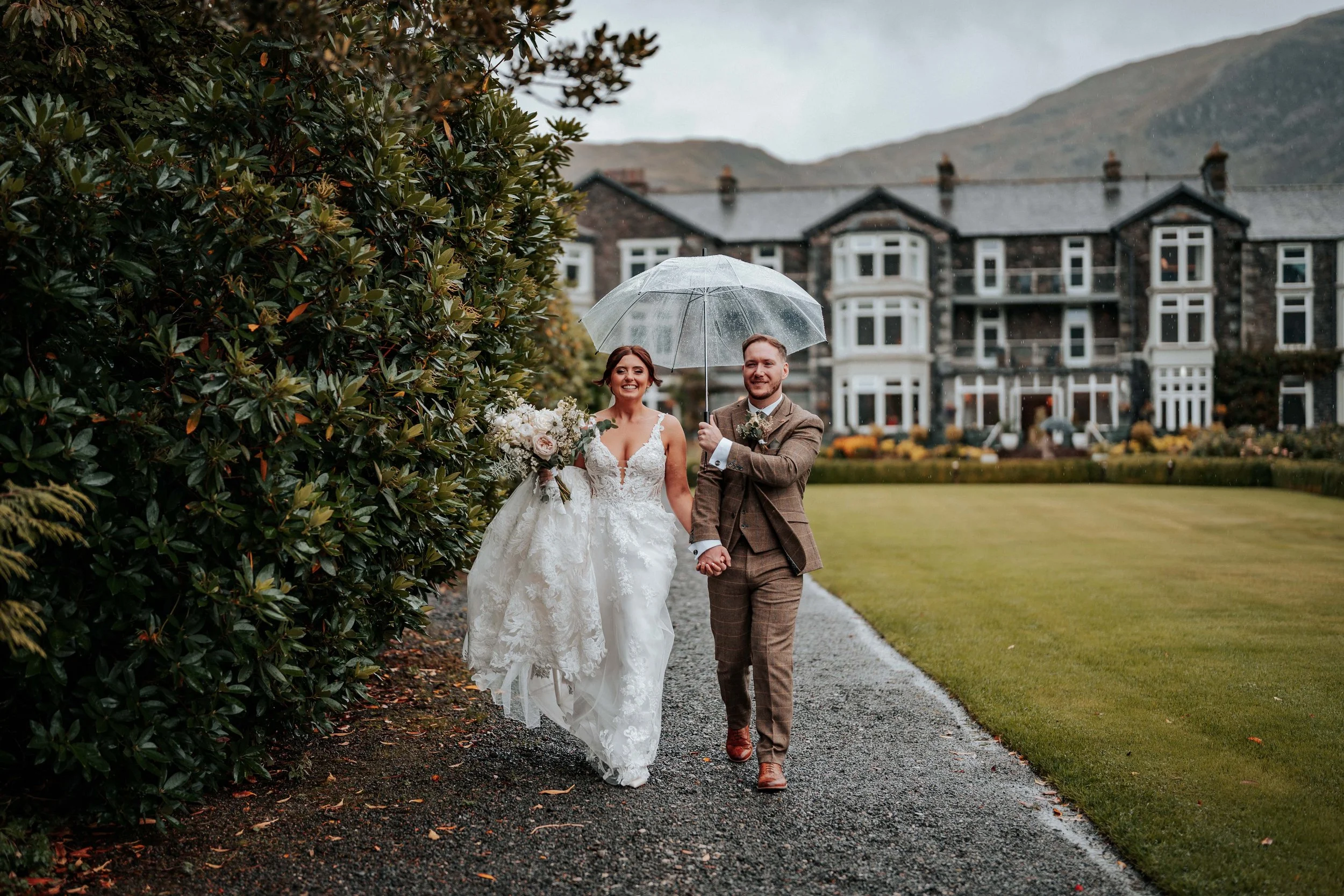 Declan & Nicole -- Inn On The Lake-200.jpg