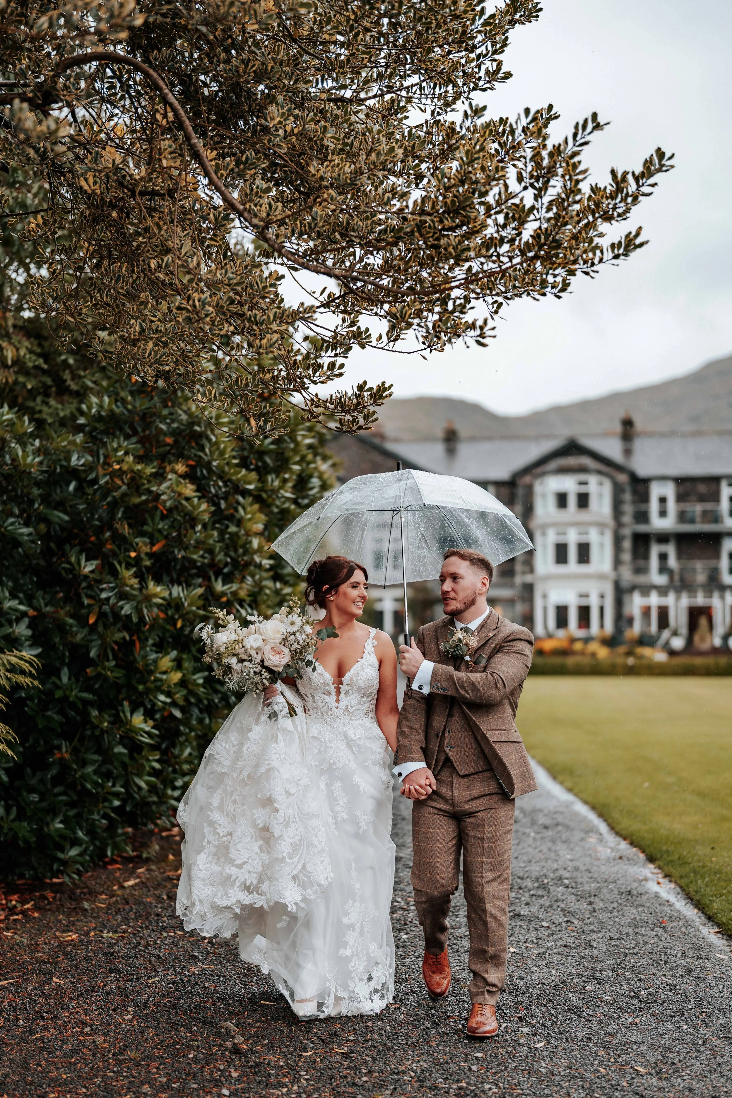 Declan & Nicole -- Inn On The Lake-201.jpg