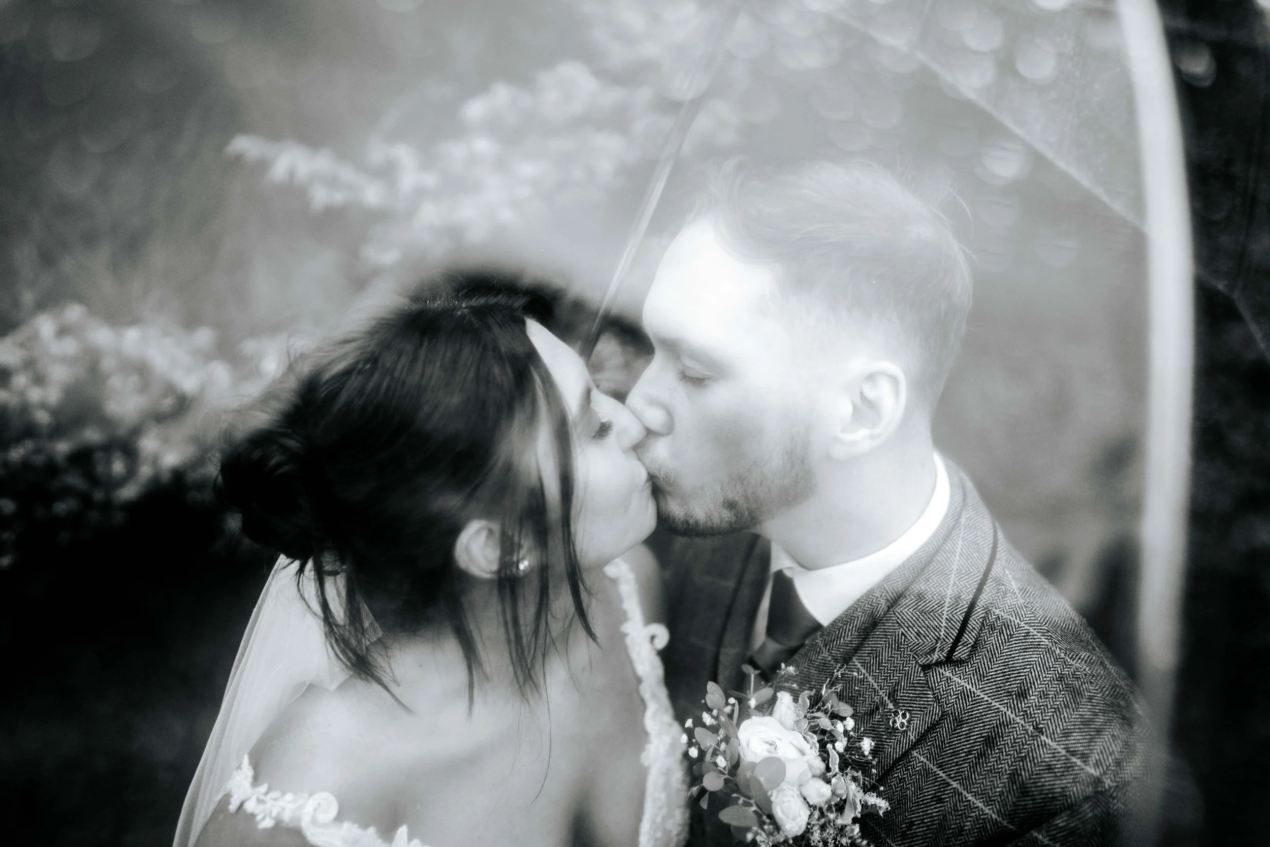 Declan & Nicole -- Inn On The Lake-220.jpg