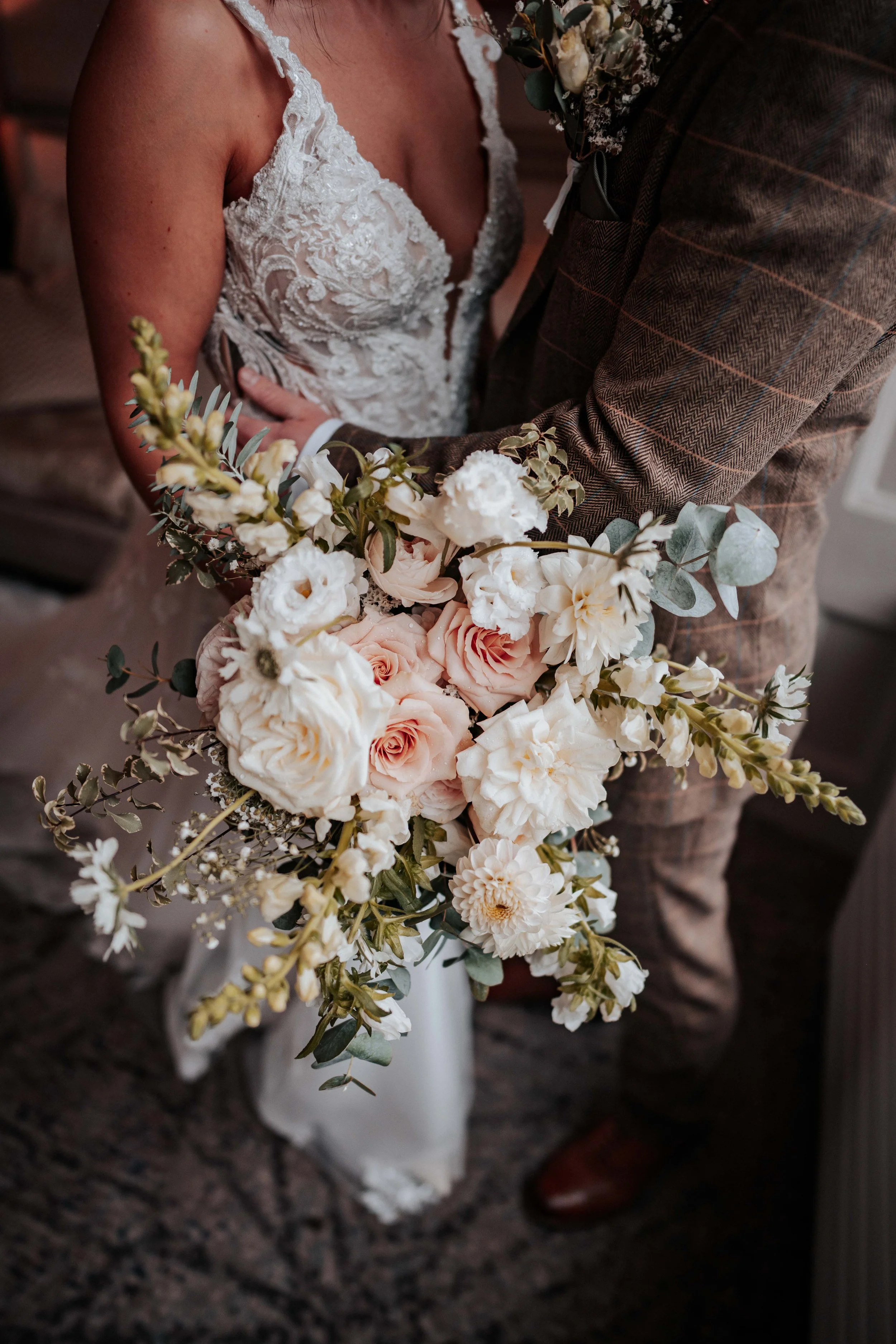 Declan & Nicole -- Inn On The Lake-236.jpg