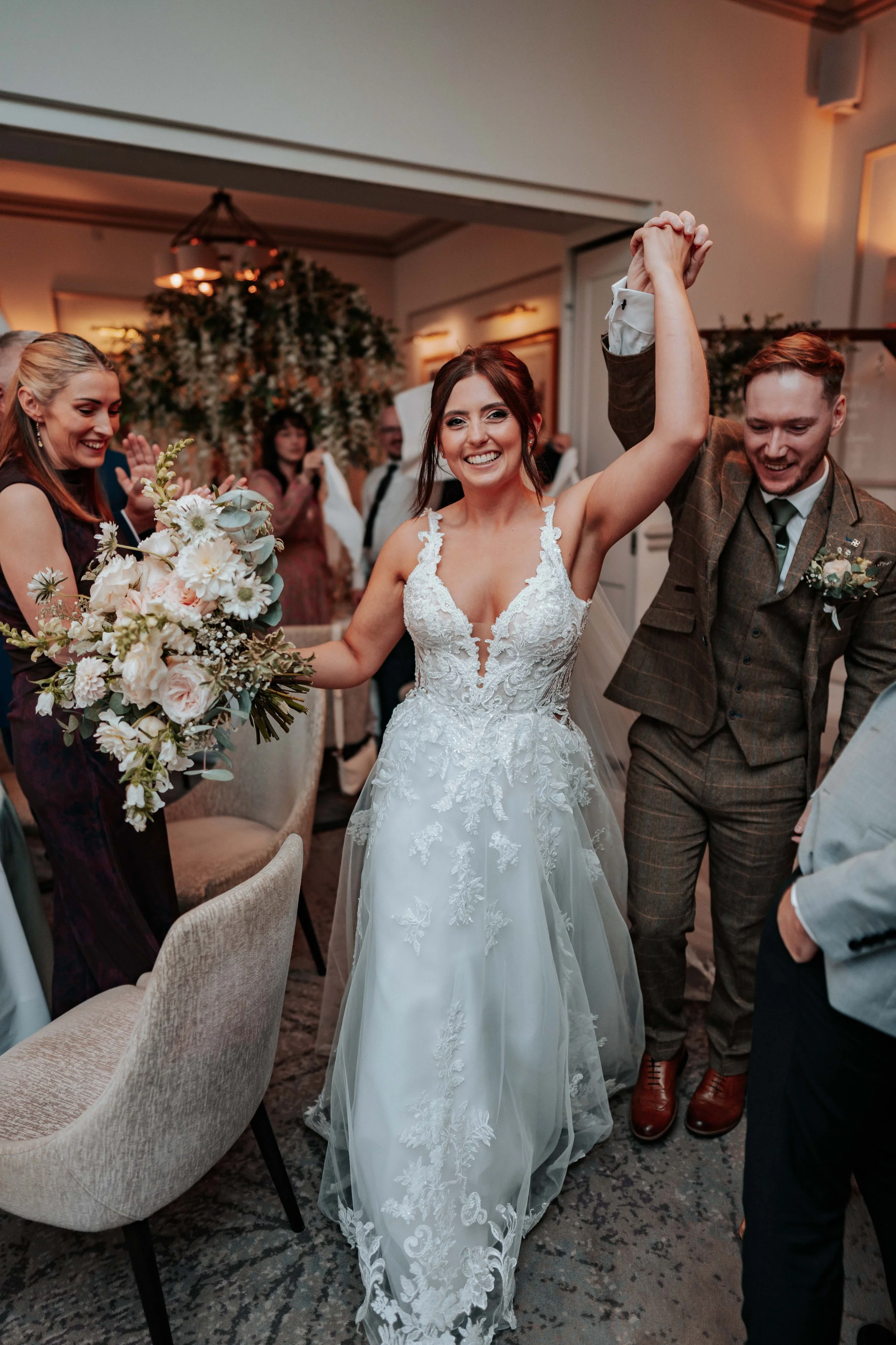 Declan & Nicole -- Inn On The Lake-253.jpg