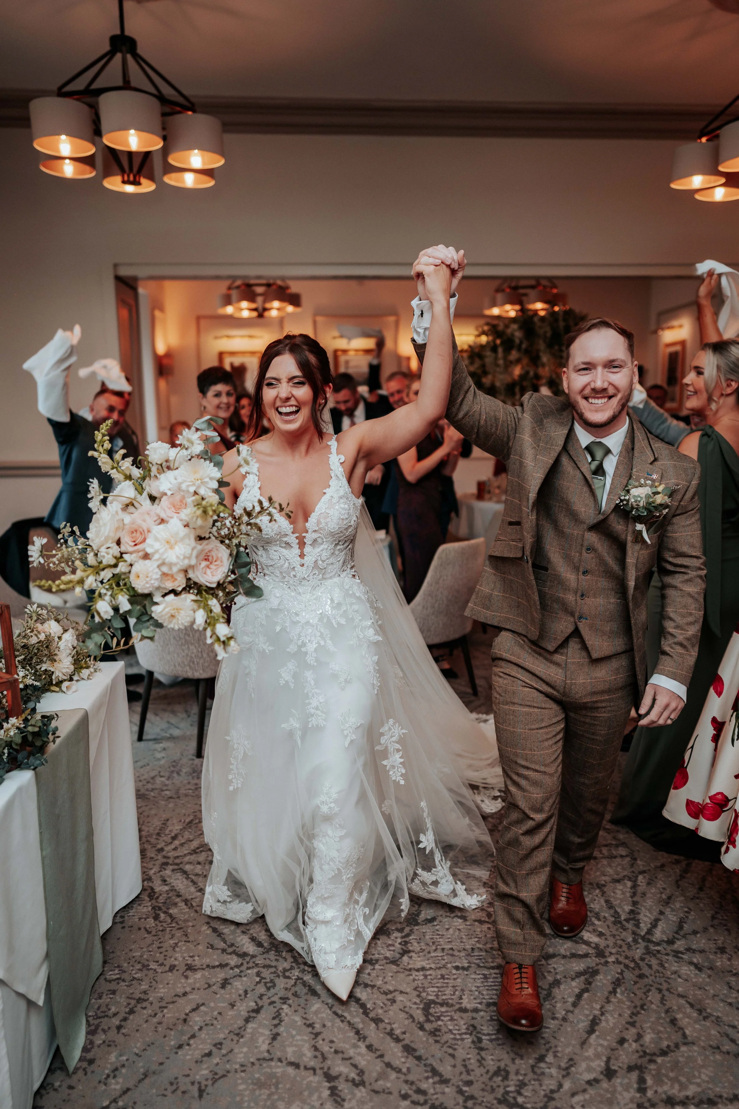 Declan & Nicole -- Inn On The Lake-254.jpg