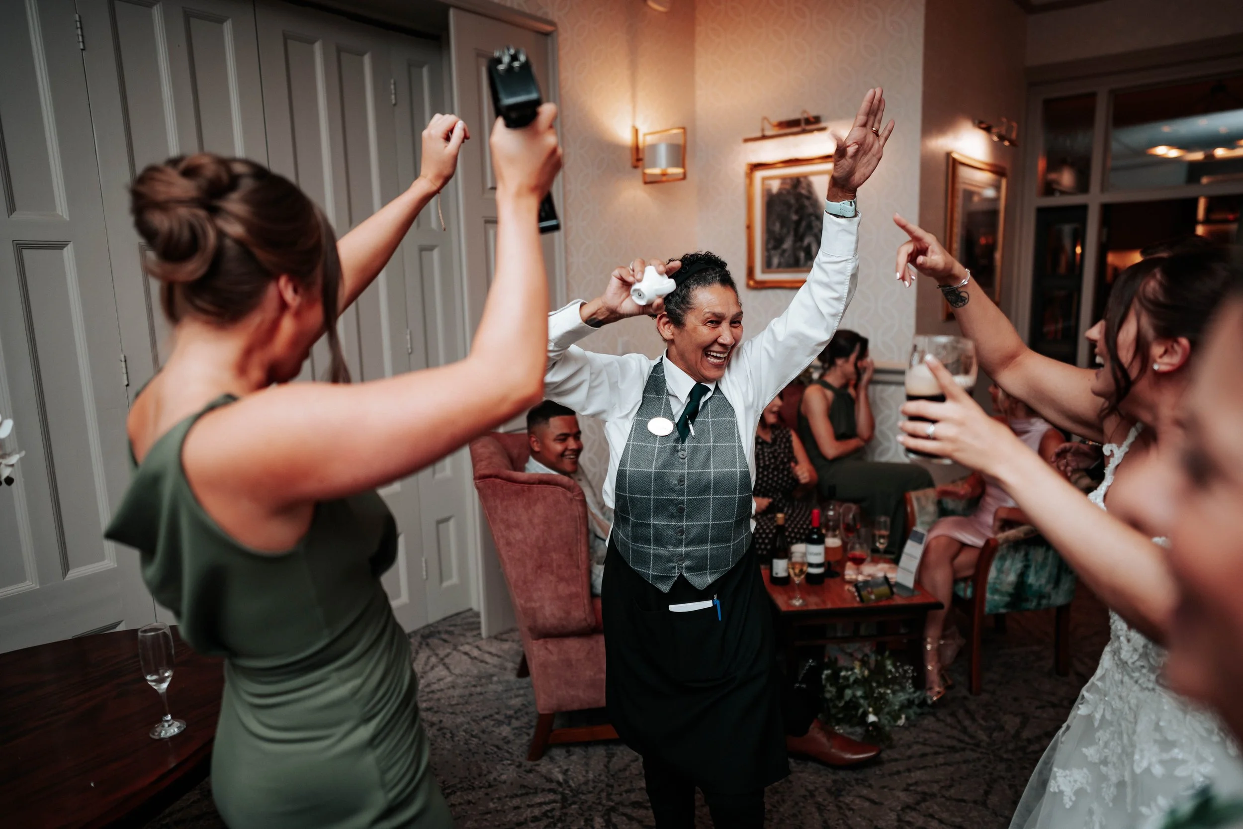 Declan & Nicole -- Inn On The Lake-273.jpg