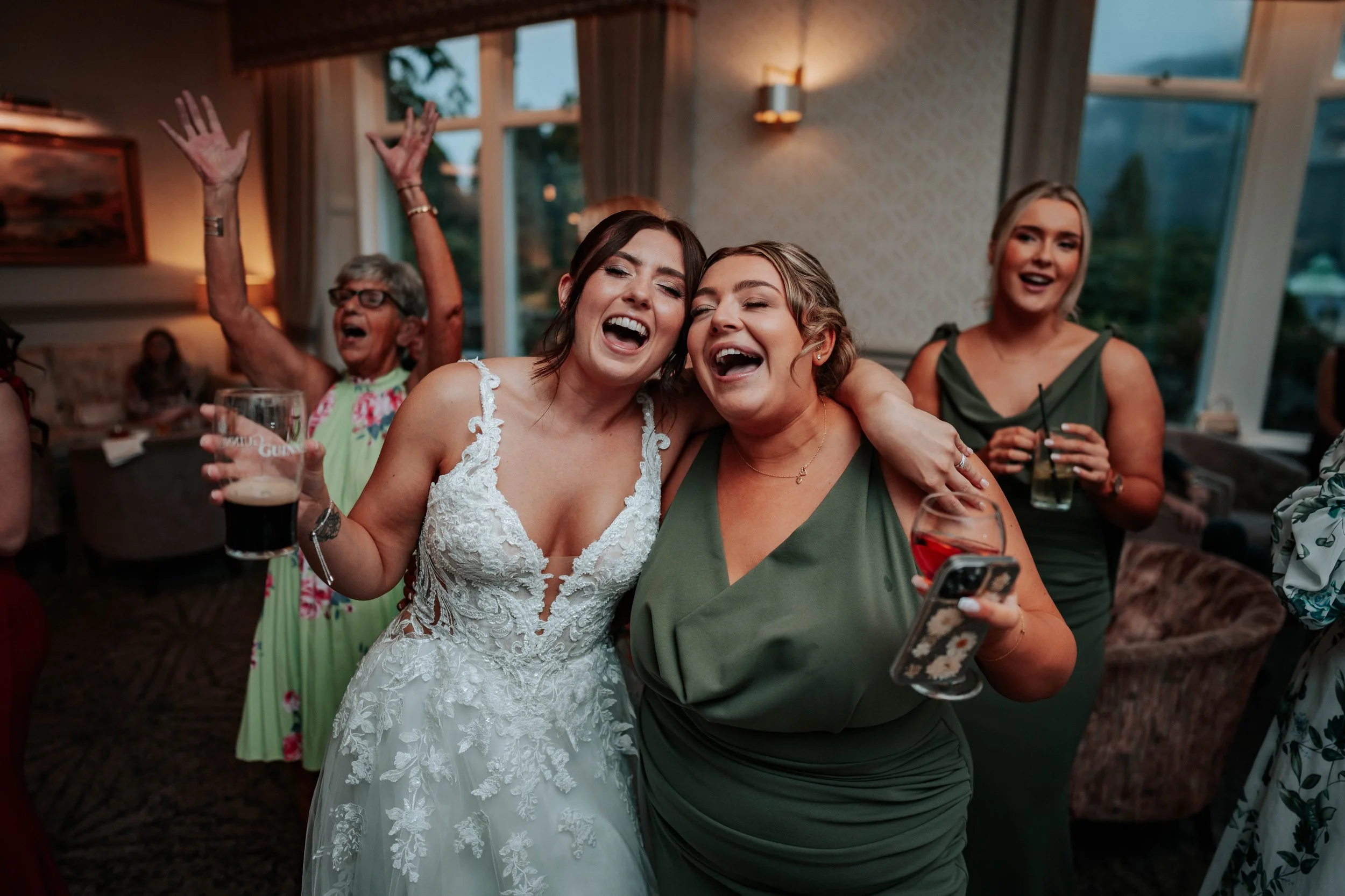 Declan & Nicole -- Inn On The Lake-287.jpg