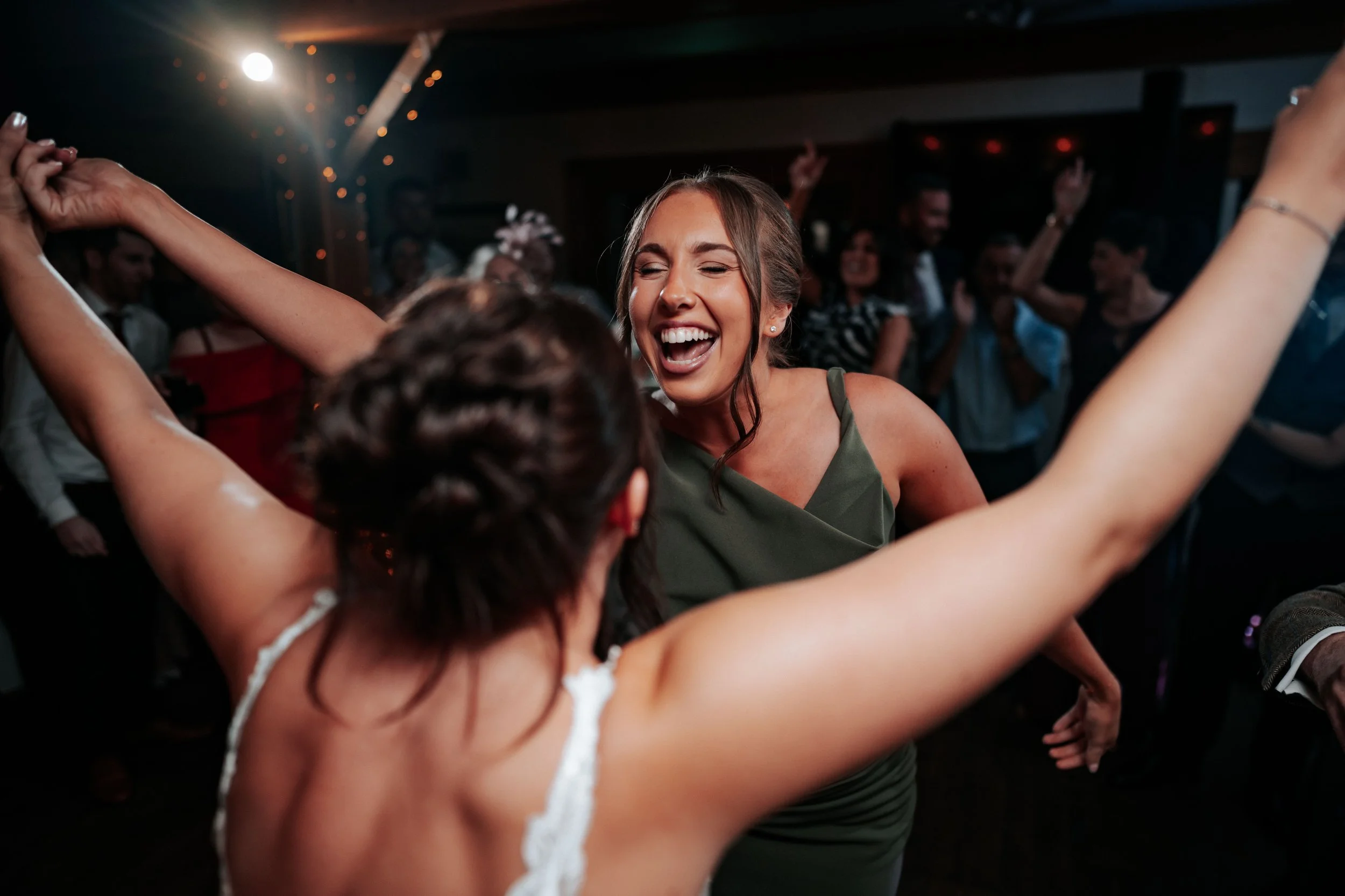 Declan & Nicole -- Inn On The Lake-334.jpg