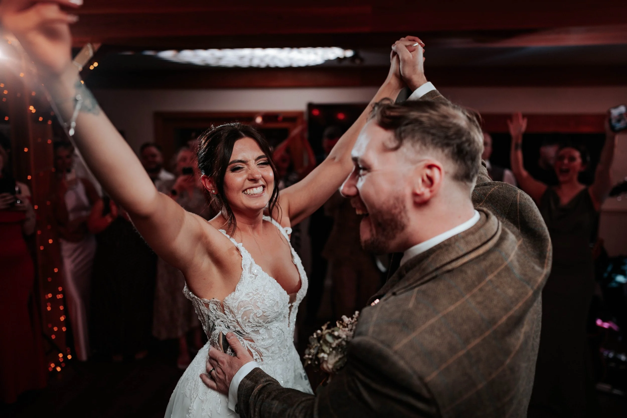Declan & Nicole -- Inn On The Lake-343.jpg