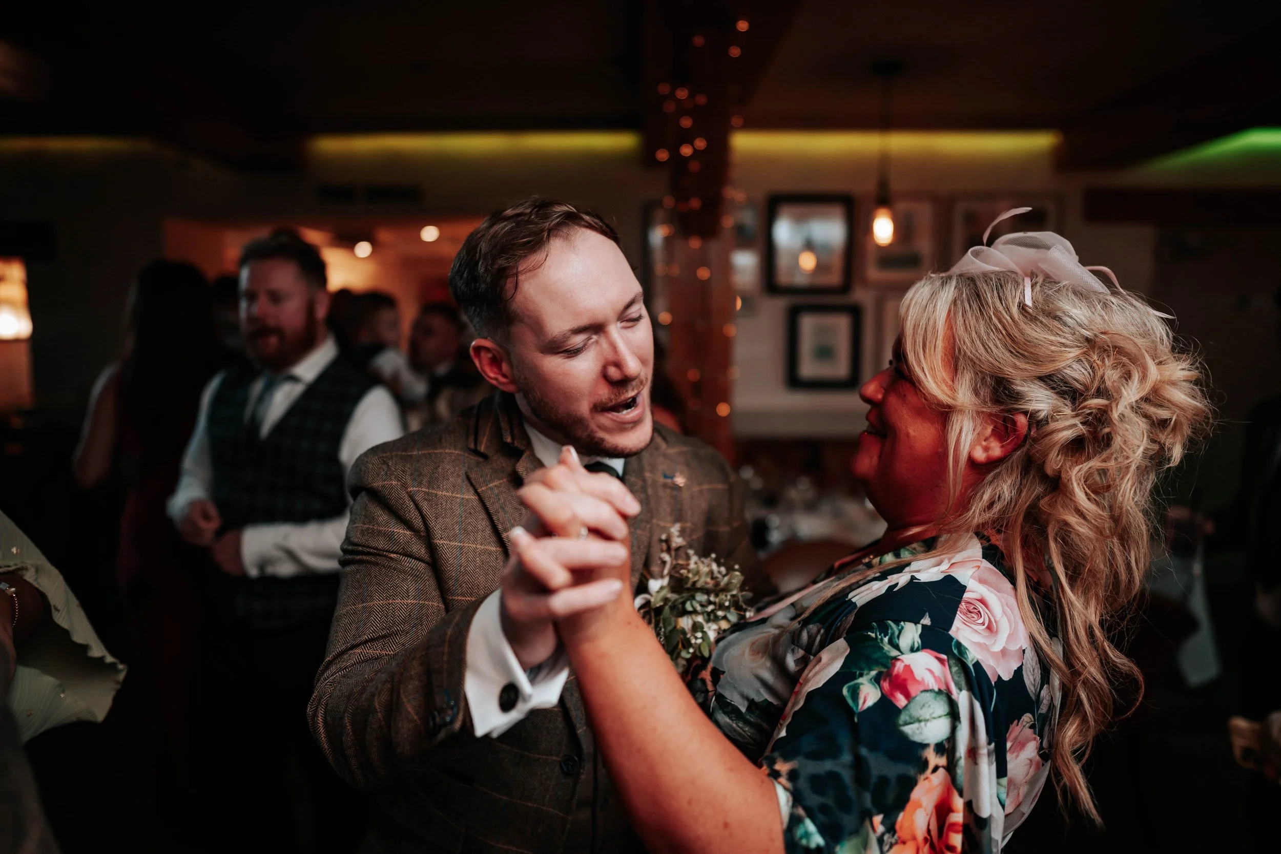 Declan & Nicole -- Inn On The Lake-350.jpg