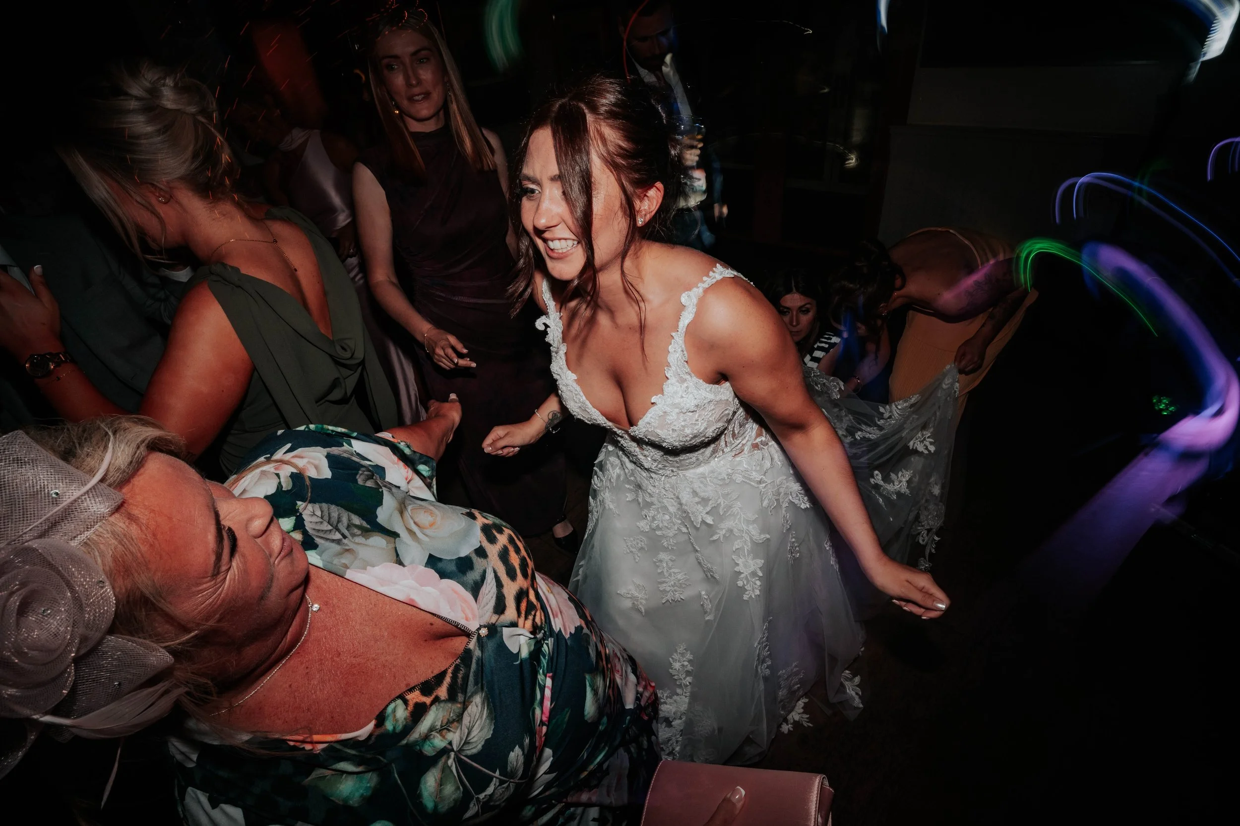 Declan & Nicole -- Inn On The Lake-352.jpg