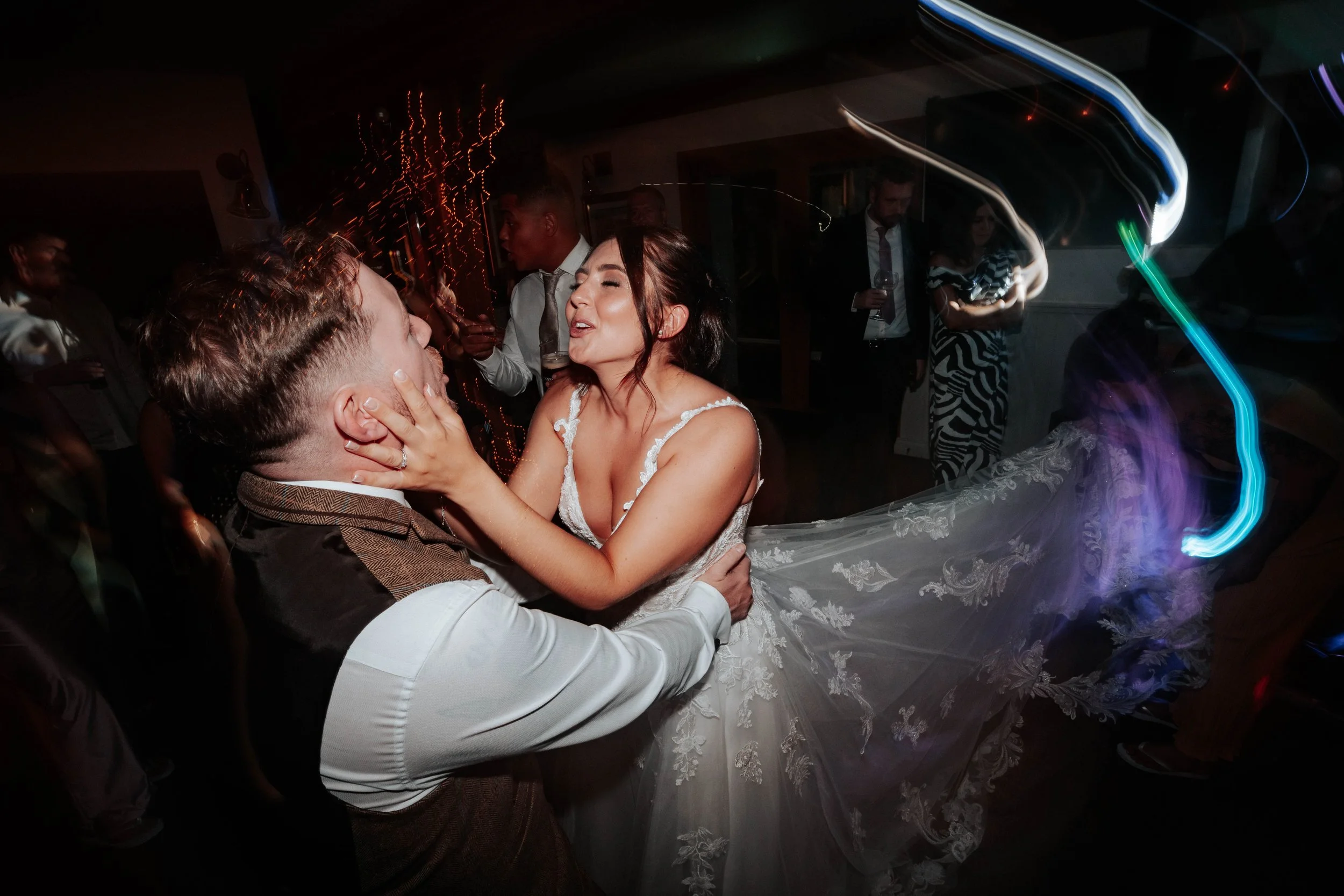 Declan & Nicole -- Inn On The Lake-356.jpg