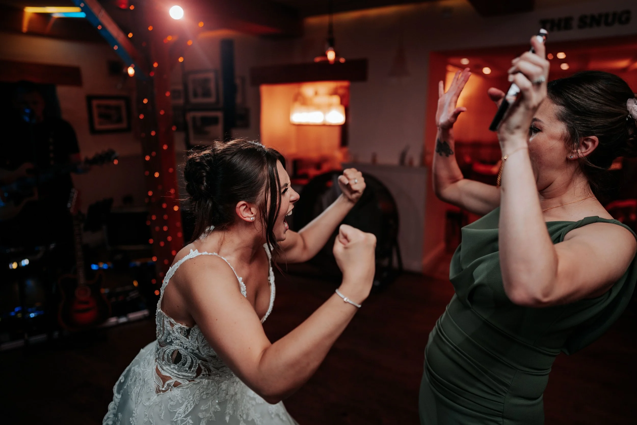 Declan & Nicole -- Inn On The Lake-366.jpg