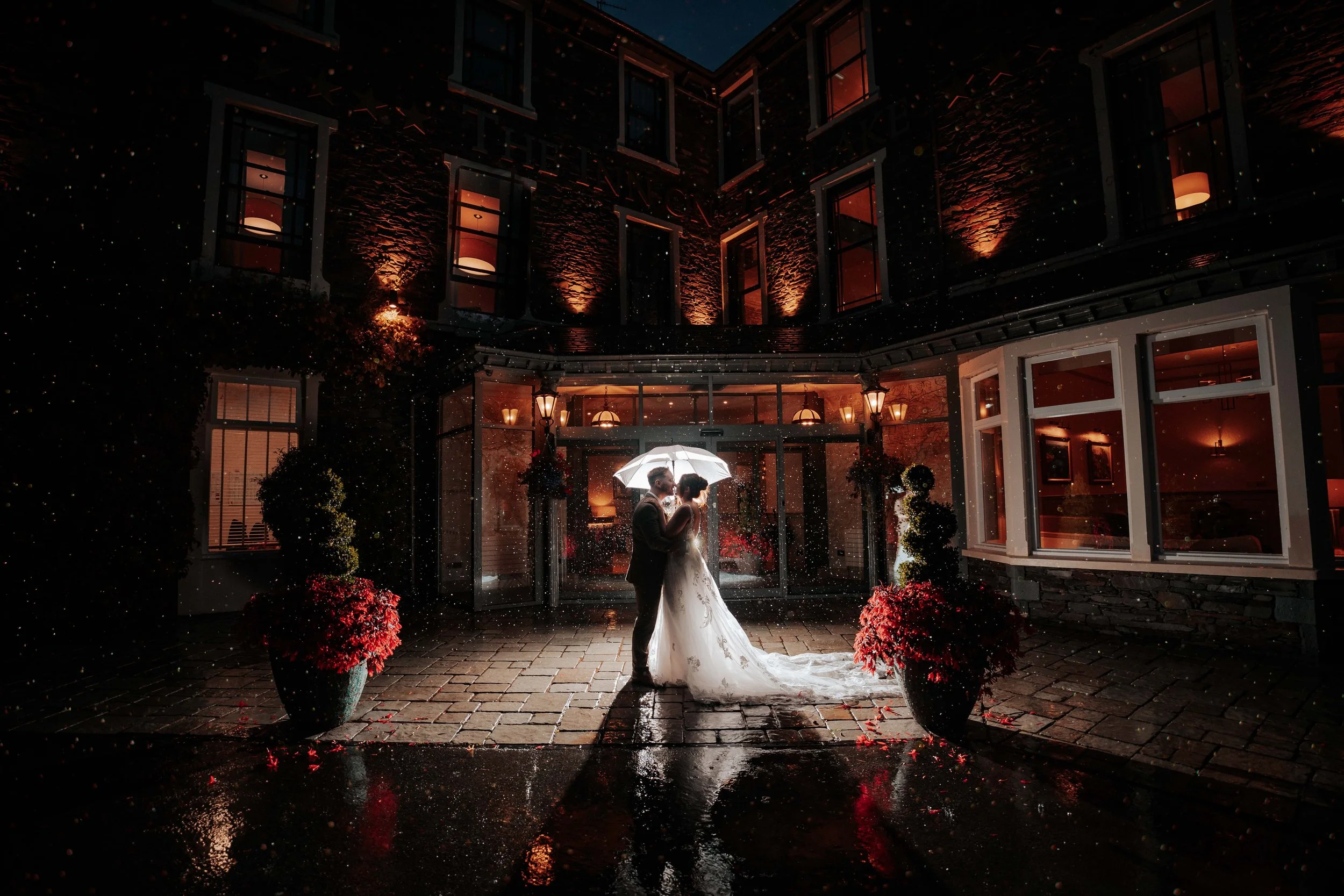 Declan & Nicole -- Inn On The Lake-382.jpg