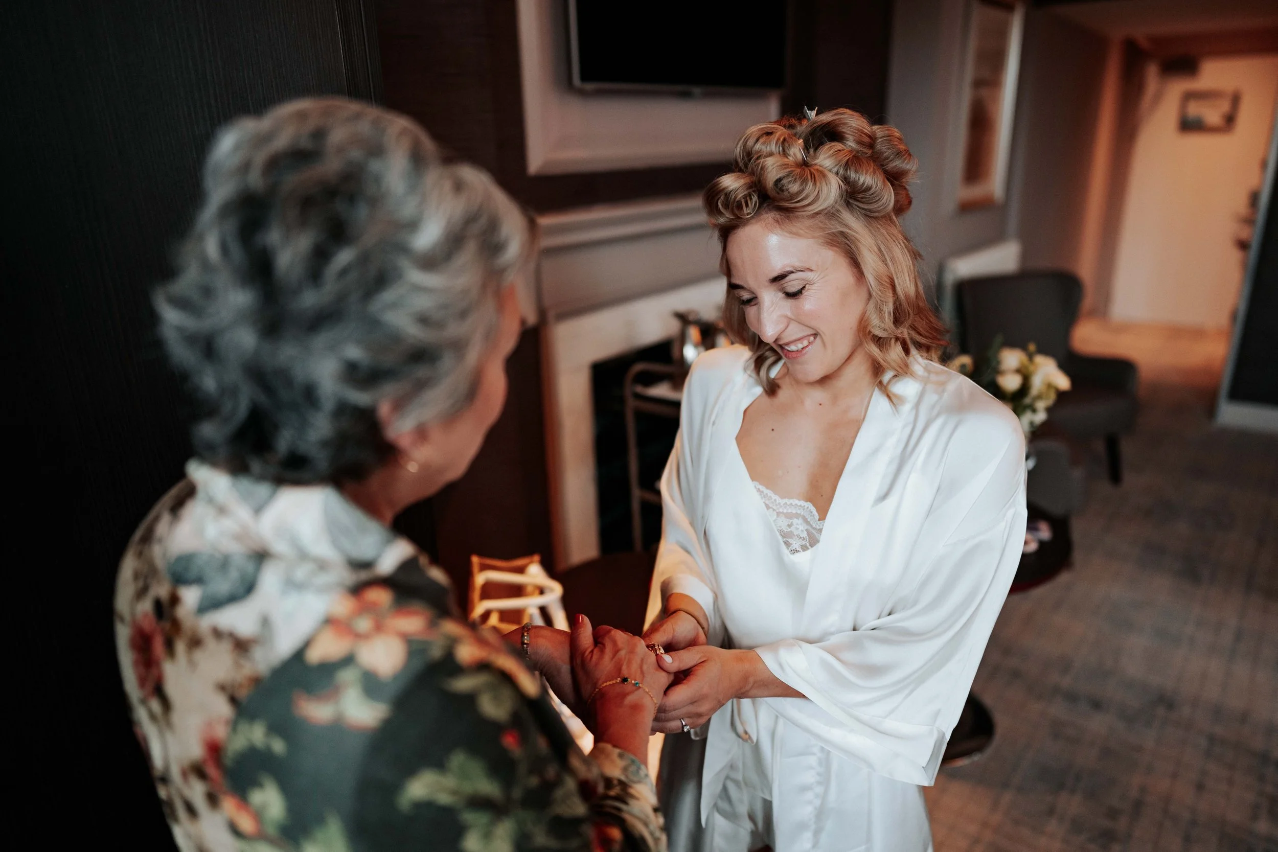 Lee & Geraldine -- Abbey House Hotel-23.jpg