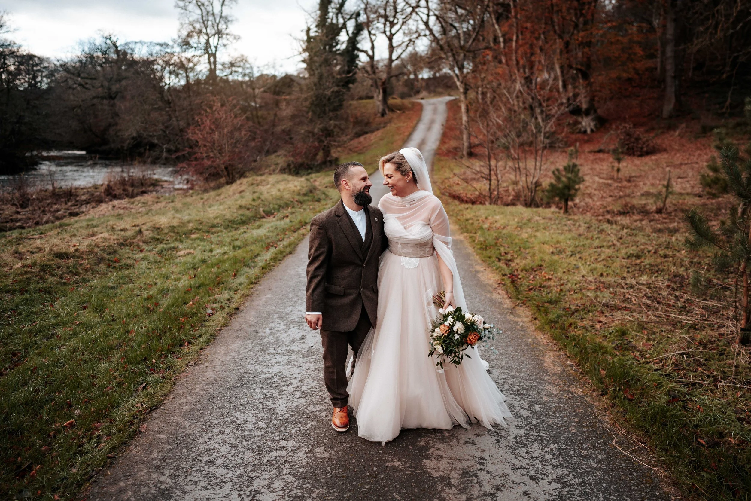 Legh & Abbie -- Hidden River Barn-325.jpg