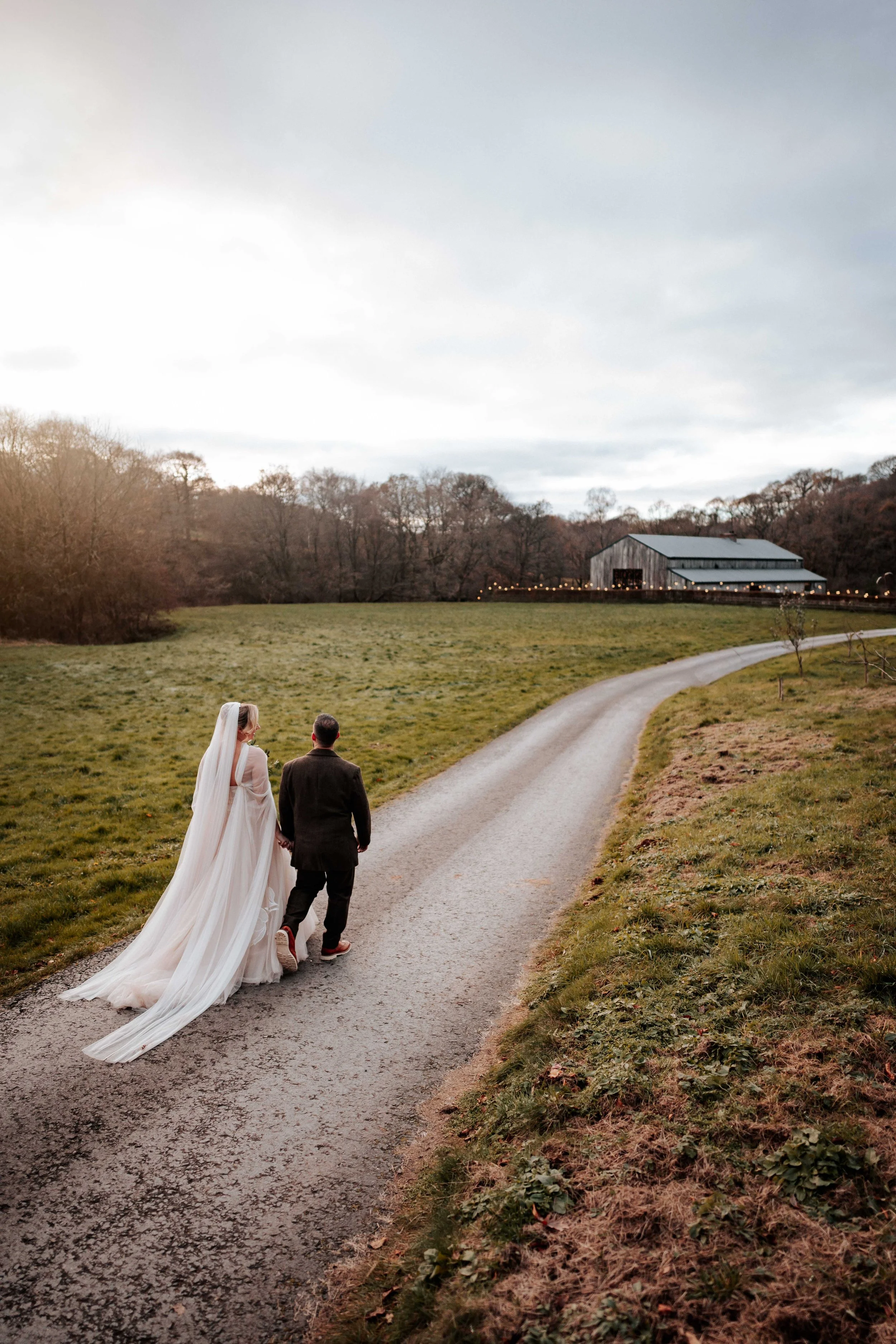 Legh & Abbie -- Hidden River Barn-340.jpg