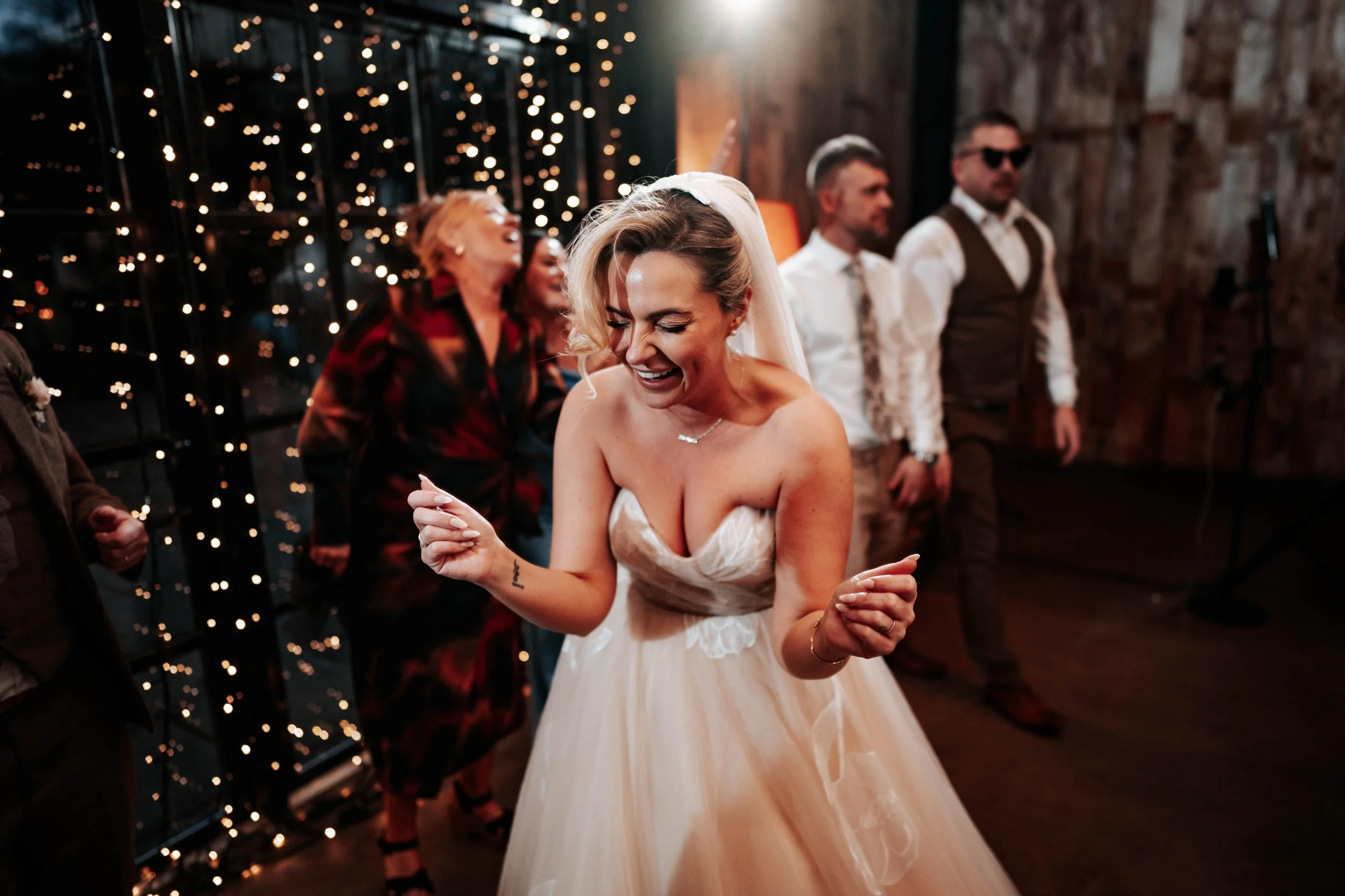 Legh & Abbie -- Hidden River Barn-390.jpg