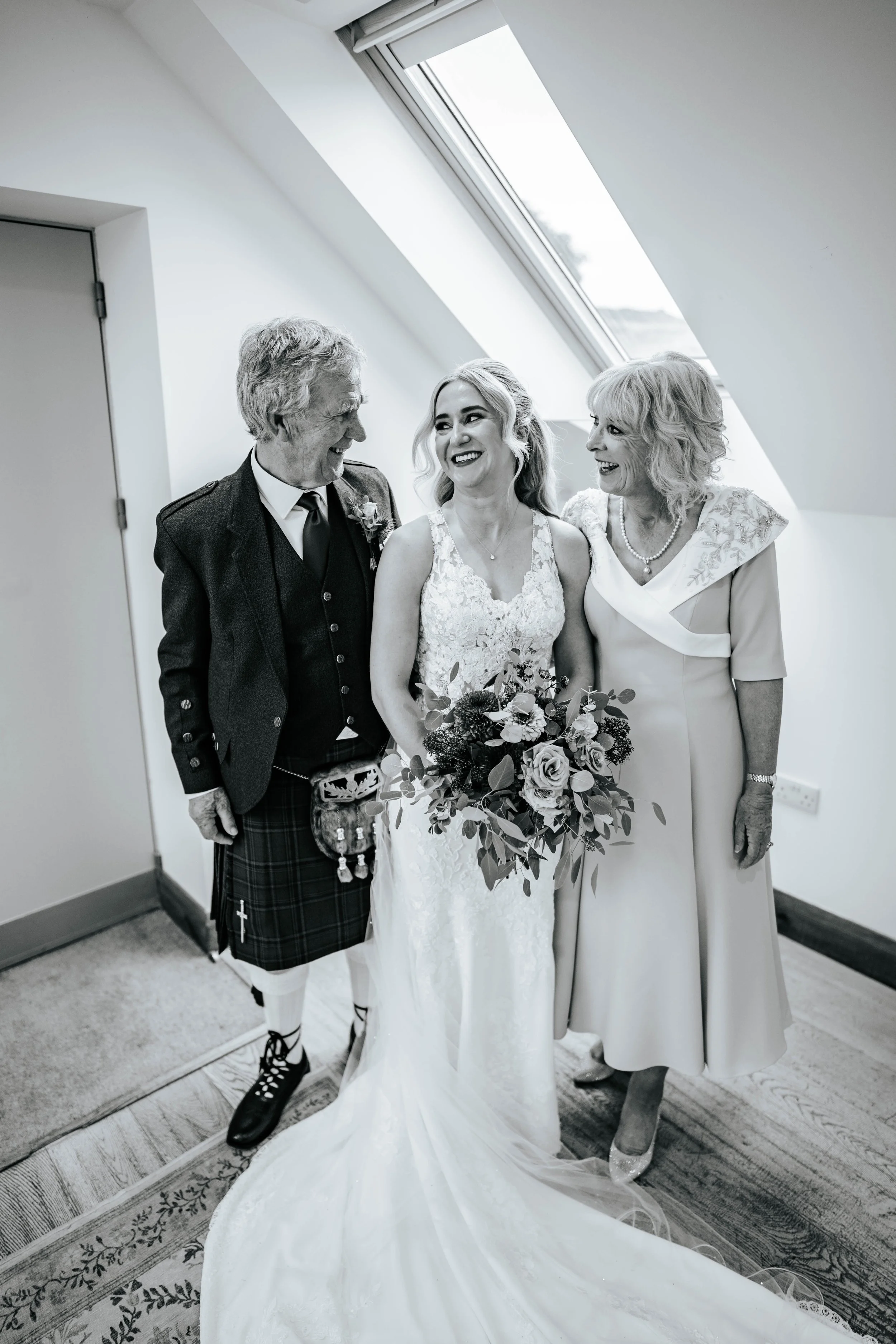 Mitchel & Laura -- GG's Yard-38.jpg