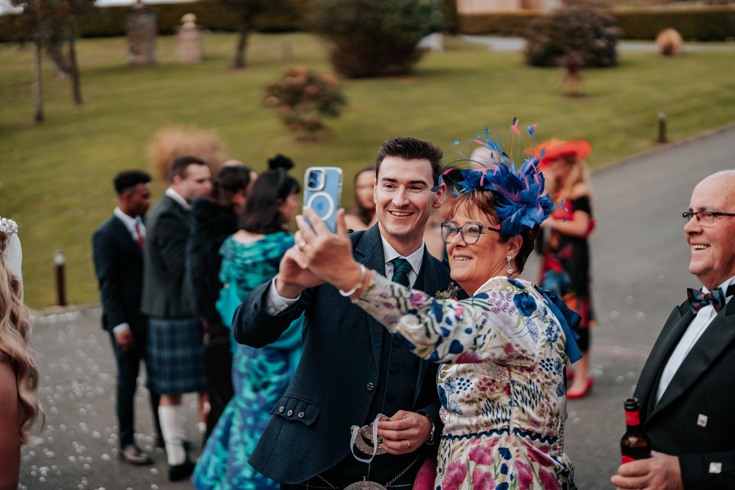 Mitchel & Laura -- GG's Yard-117.jpg
