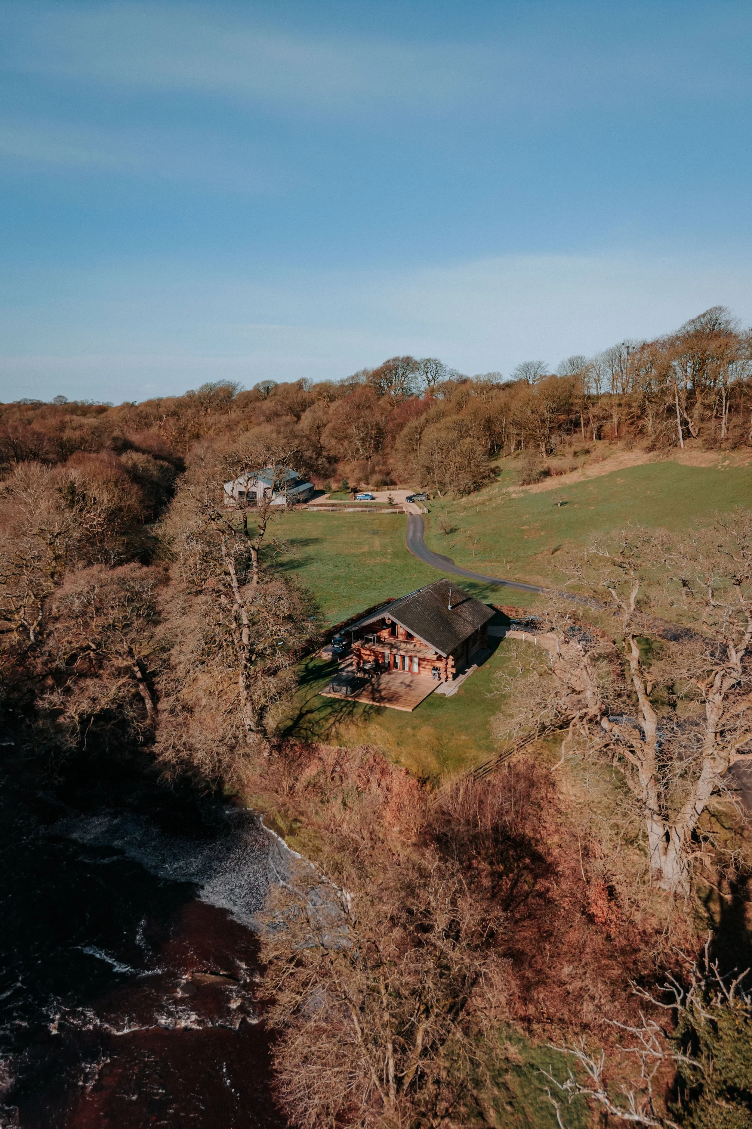 Harry & Olivia -- Hidden River Barn-5.jpg
