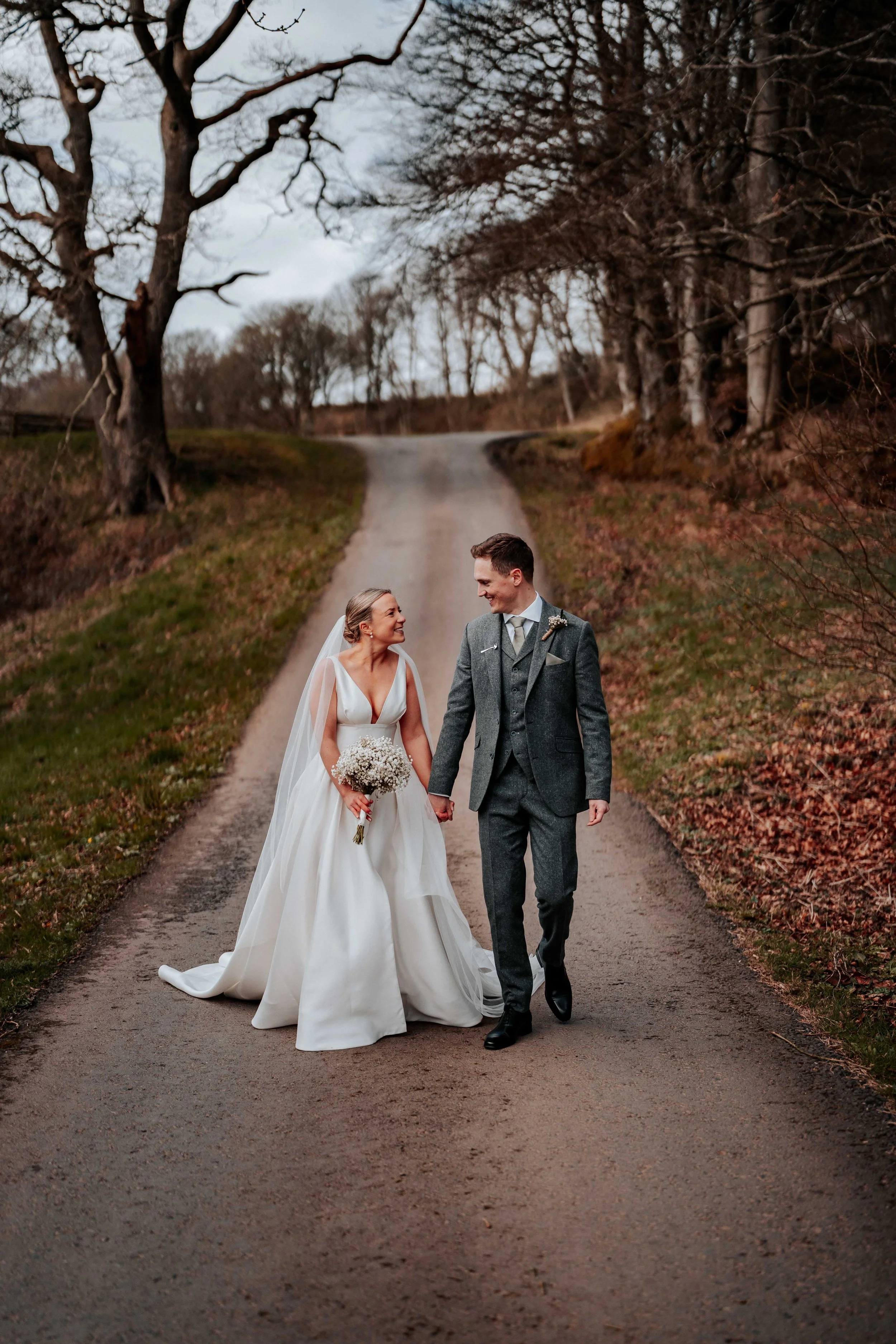 Harry & Olivia -- Hidden River Barn-234.jpg