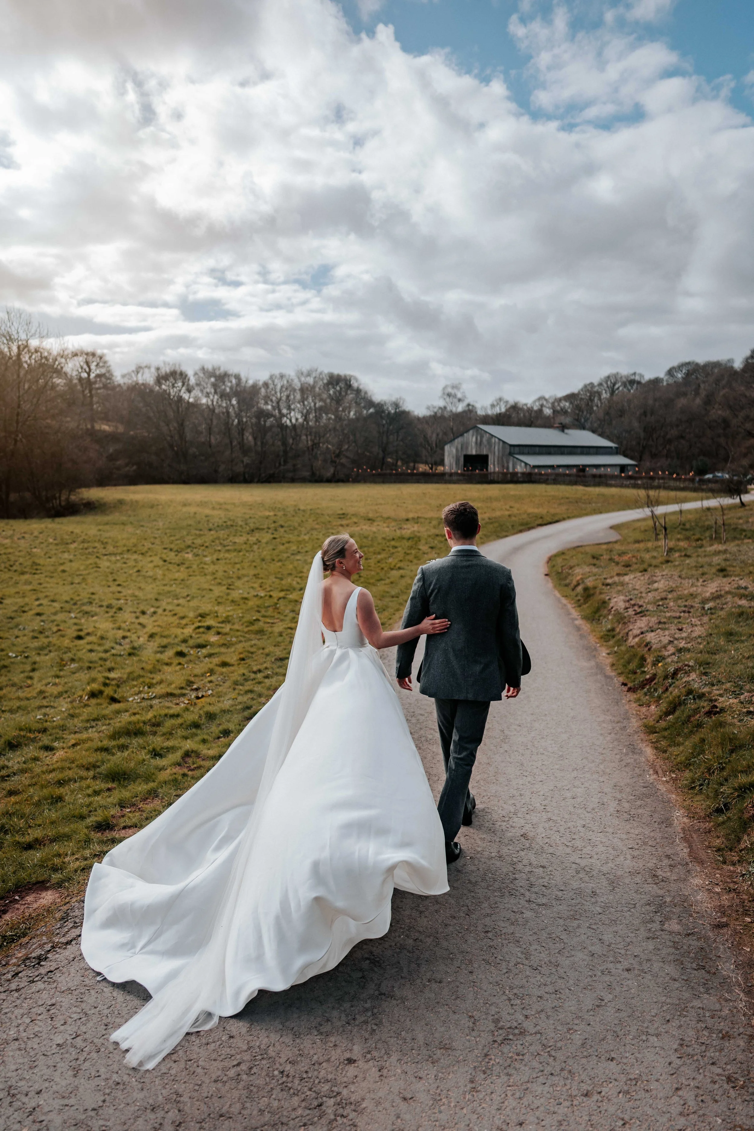 Harry & Olivia -- Hidden River Barn-247.jpg