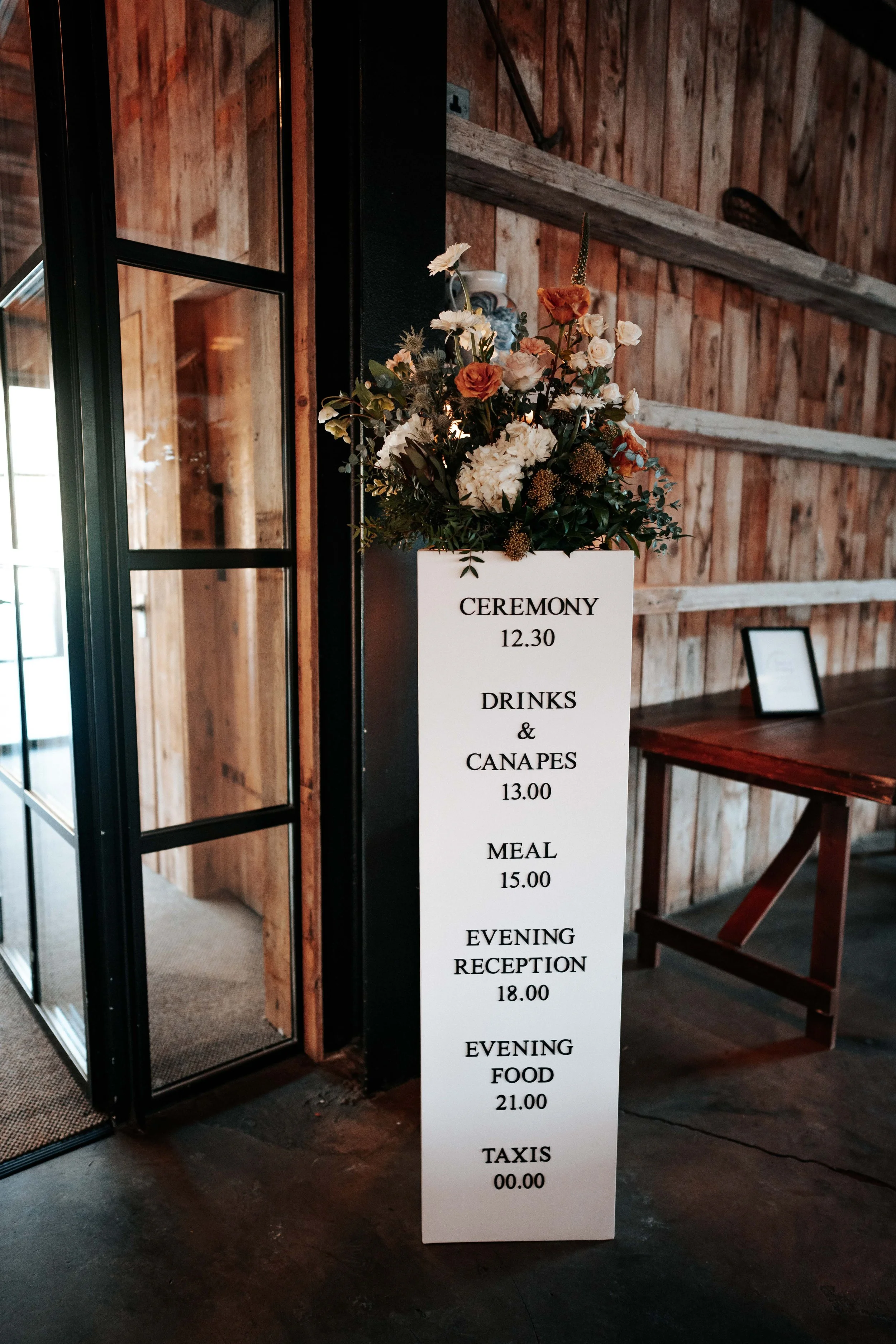 Legh & Abbie -- Hidden River Barn-10.jpg