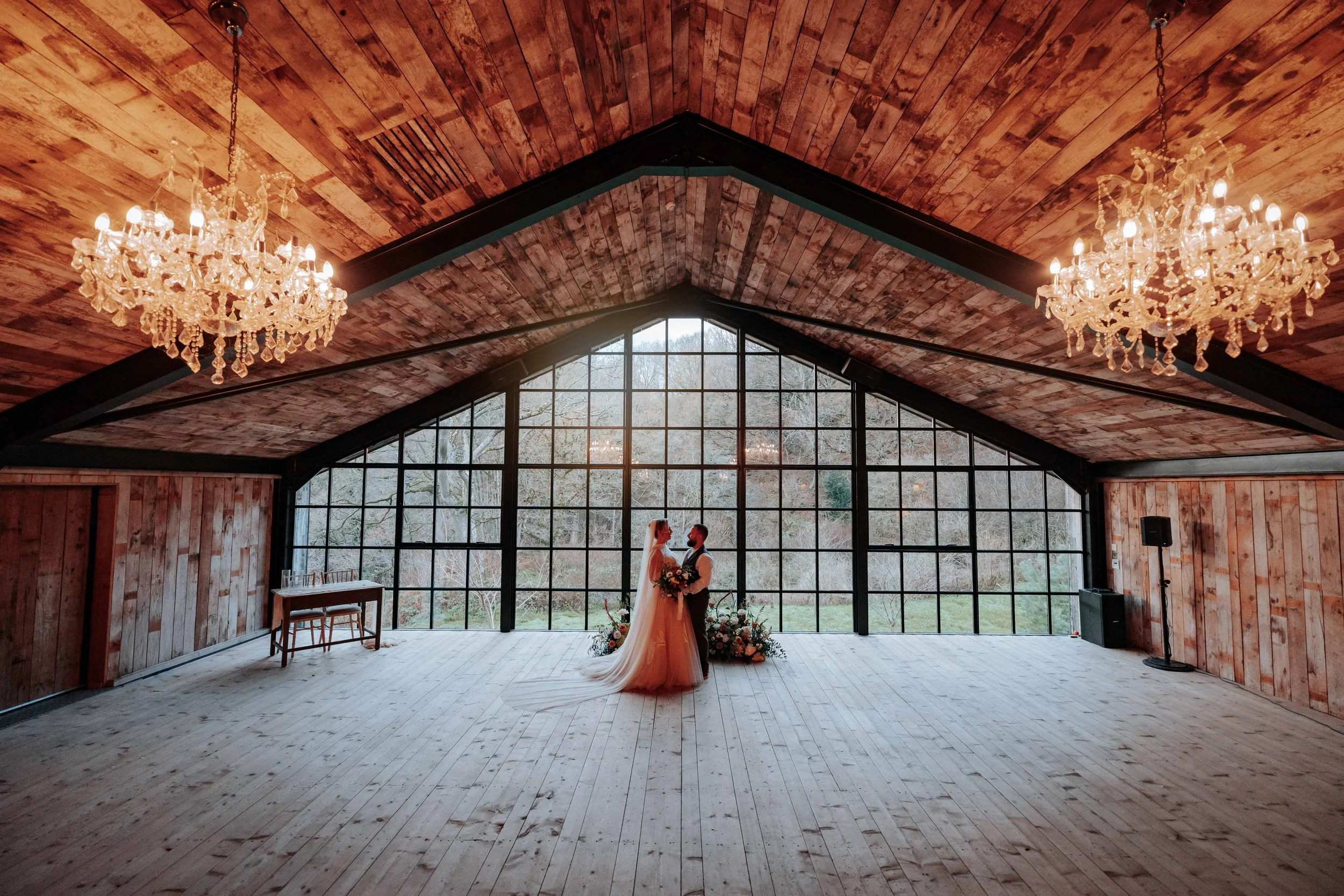 Legh & Abbie -- Hidden River Barn-257.jpg
