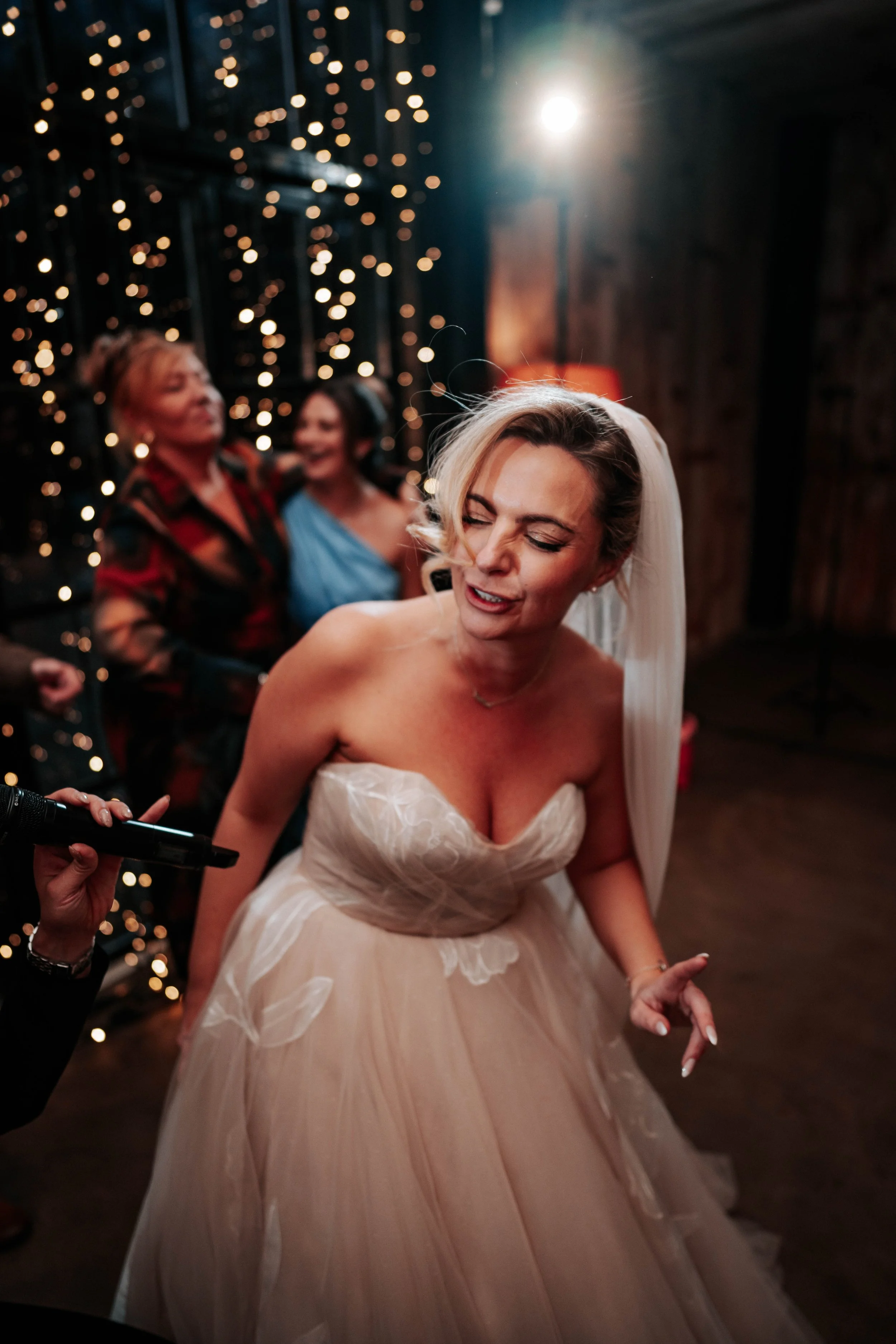 Legh & Abbie -- Hidden River Barn-300.jpg