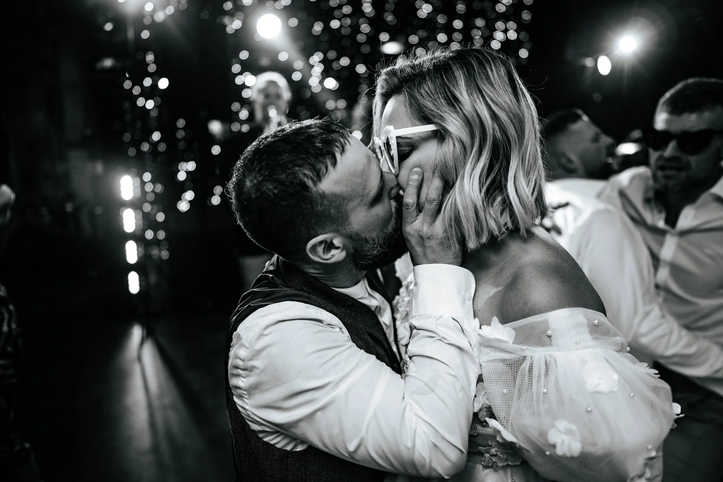 Legh & Abbie -- Hidden River Barn-373.jpg