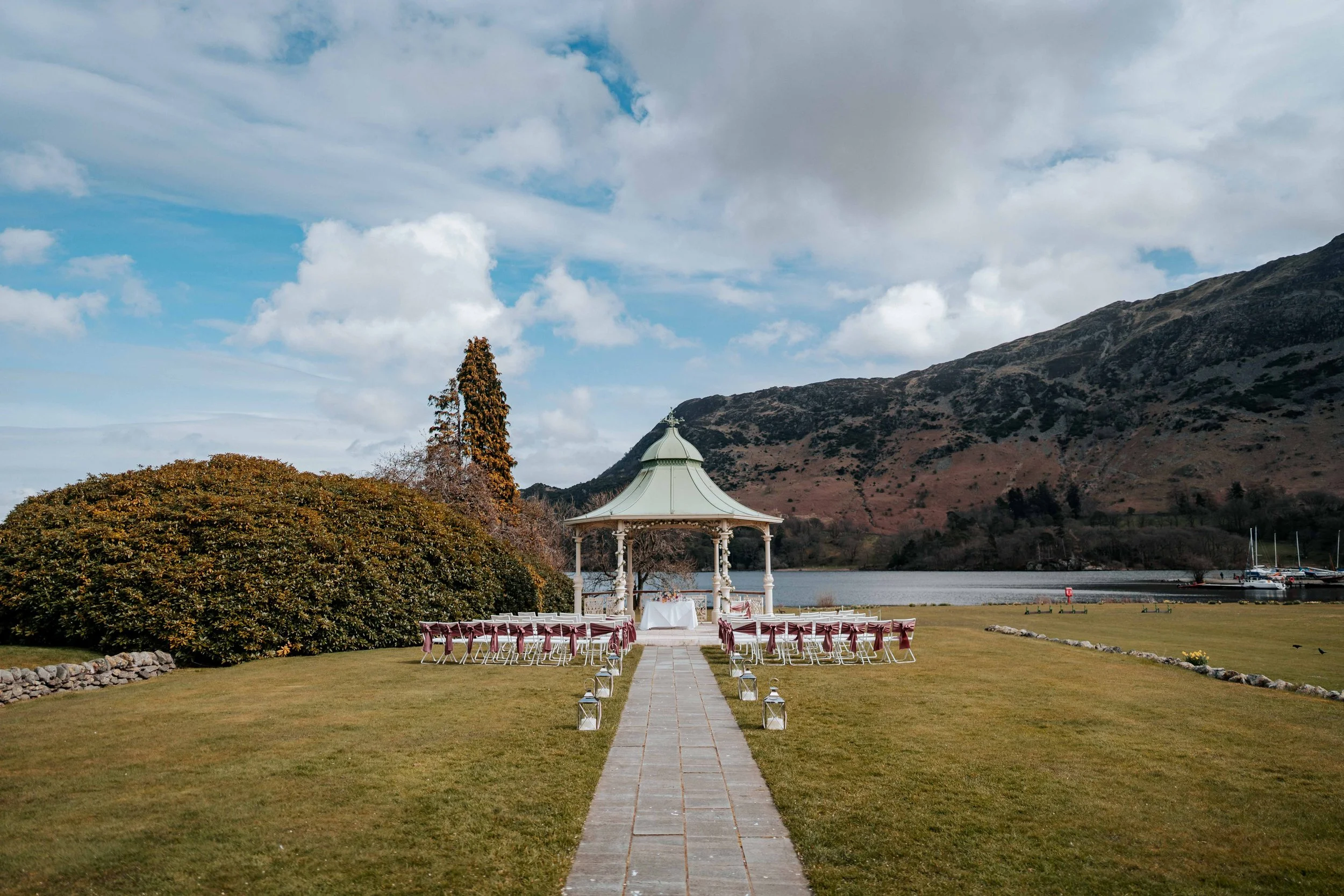 Shaun & Laura -- Inn On The Lake-98.jpg