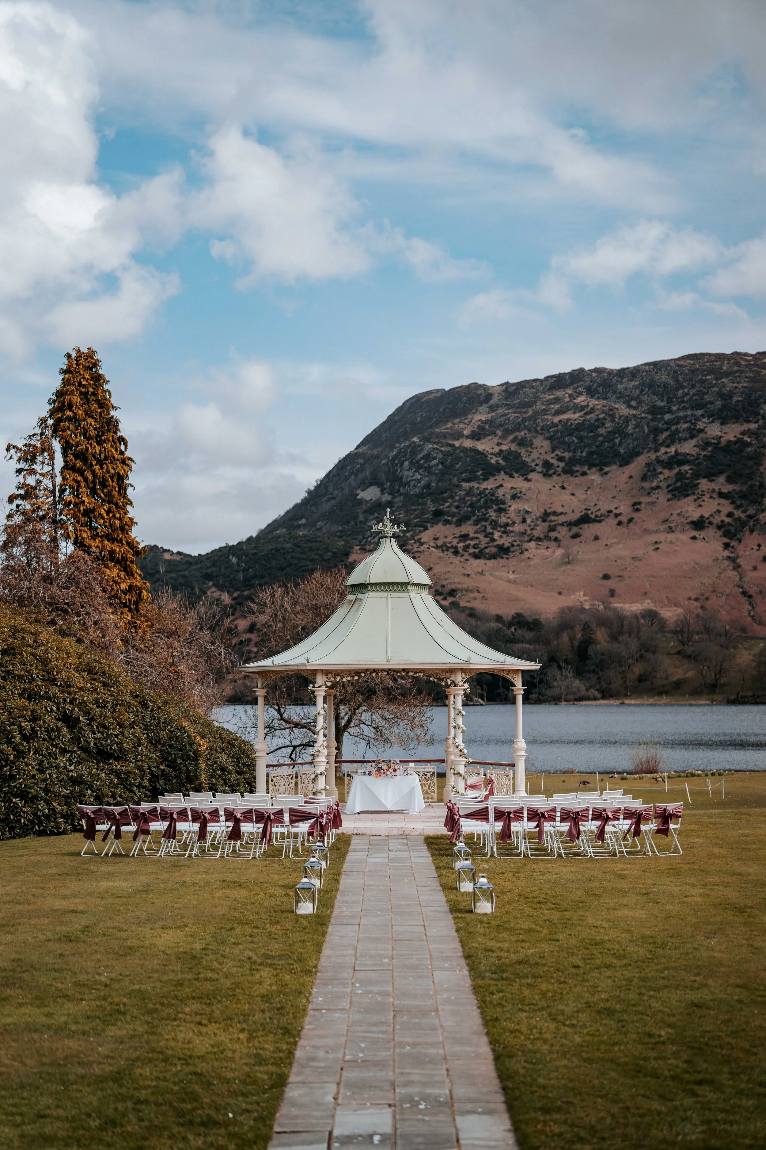 Shaun & Laura -- Inn On The Lake-99.jpg