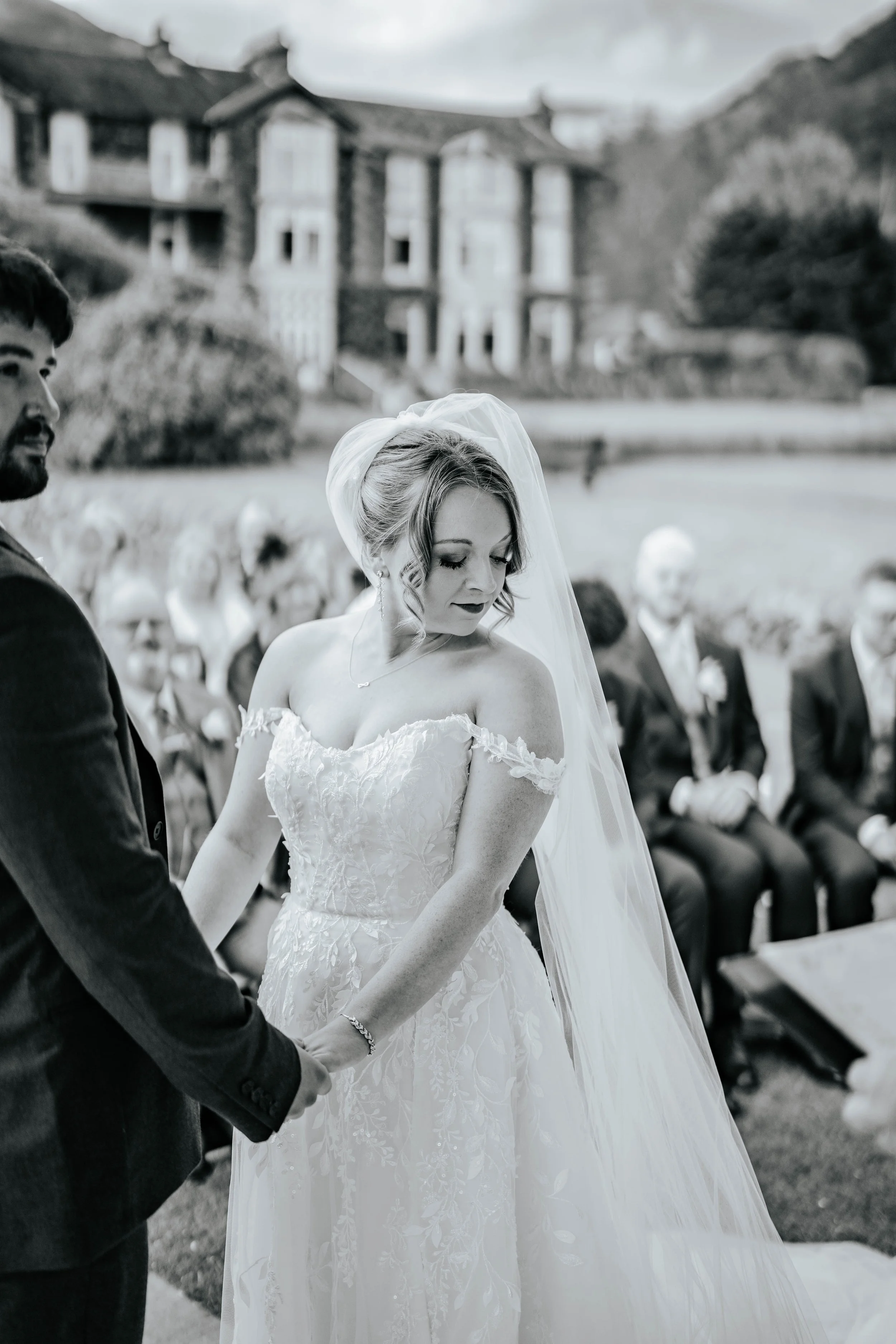 Shaun & Laura -- Inn On The Lake-132.jpg